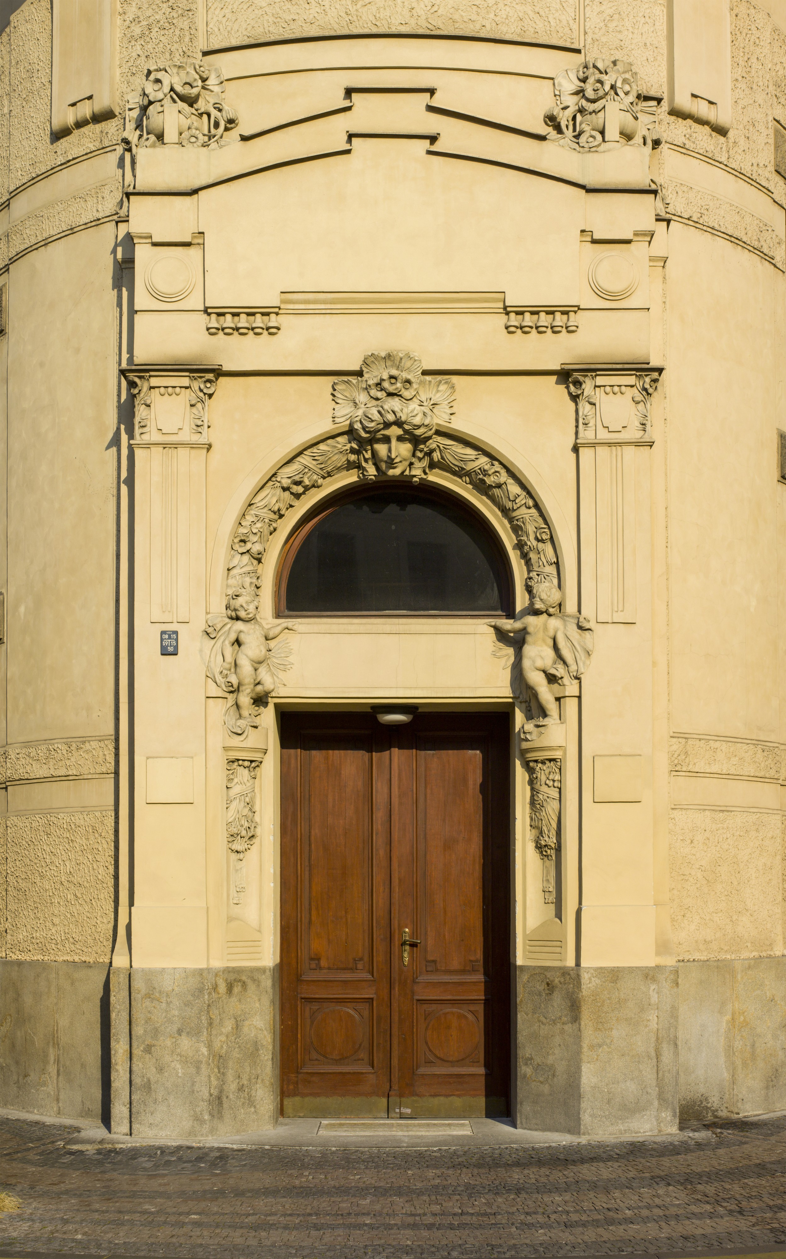 Czech-2013-Prague-Municipal House (West corner door)