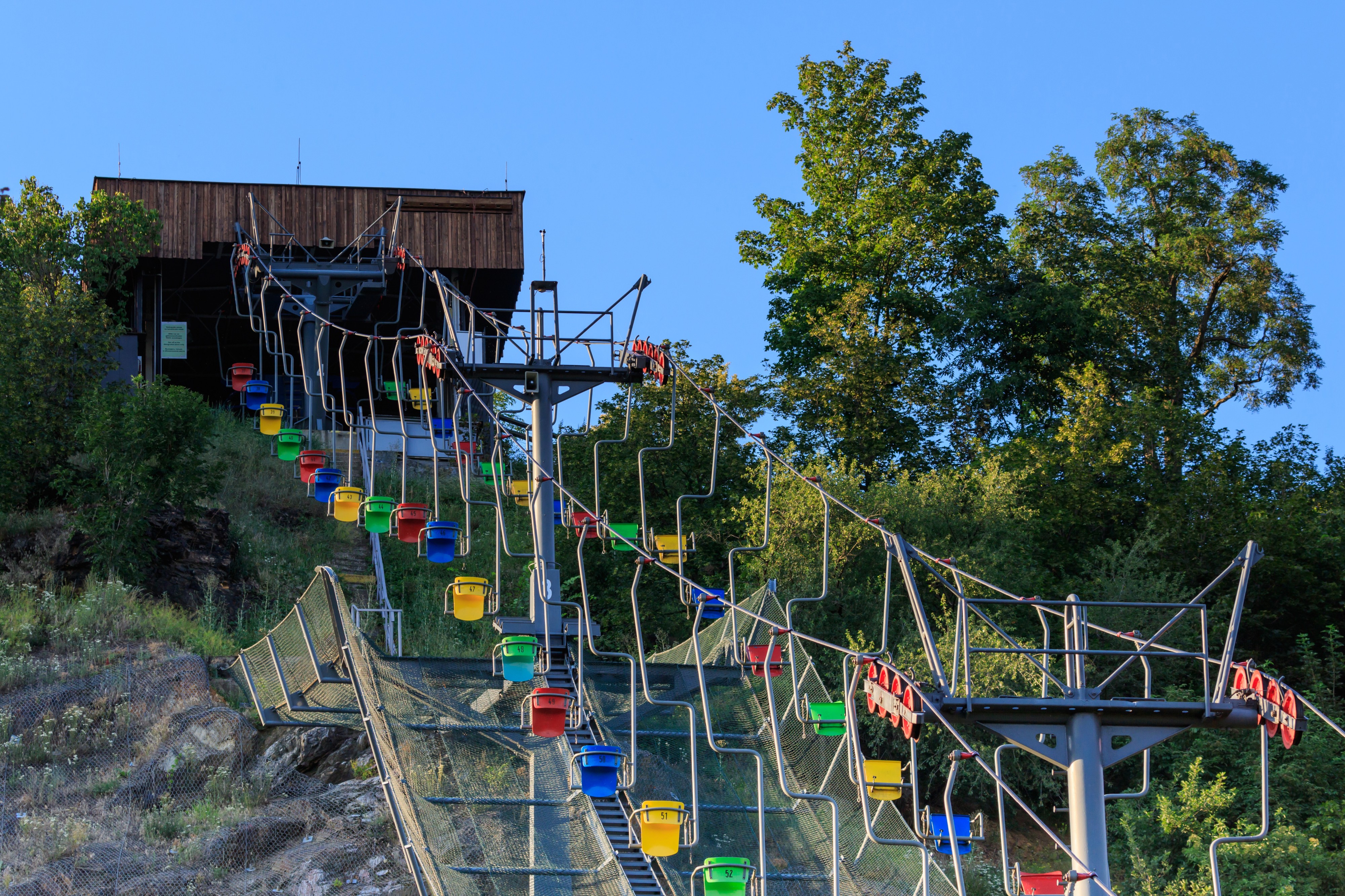 Prague 07-2016 Zoo img11 chairlift