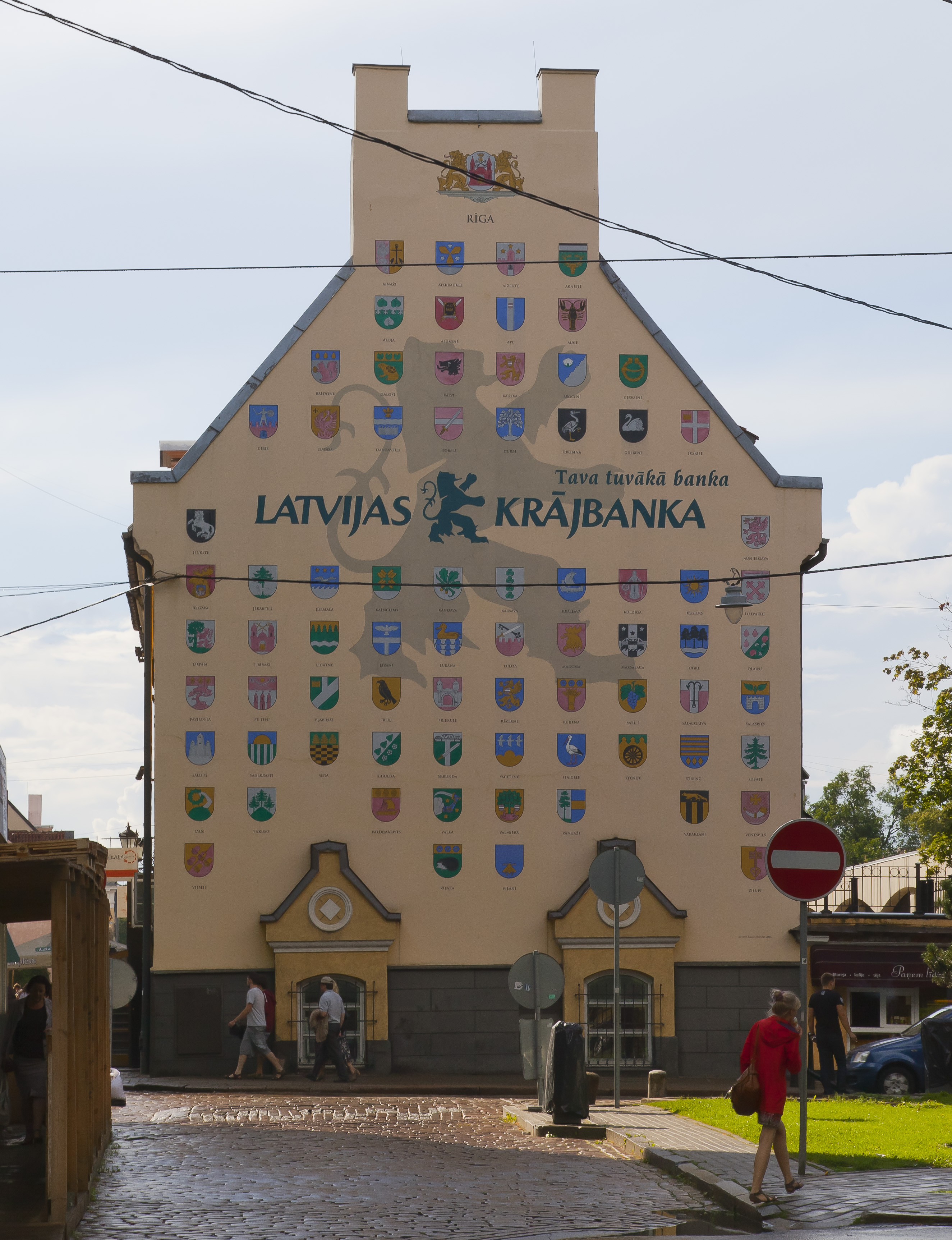 Edificios en Torna iela, Riga, Letonia, 2012-08-07, DD 04