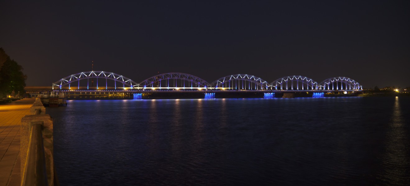 Puente del Ferrocarril, Riga, Letonia, 2012-08-07, DD 09