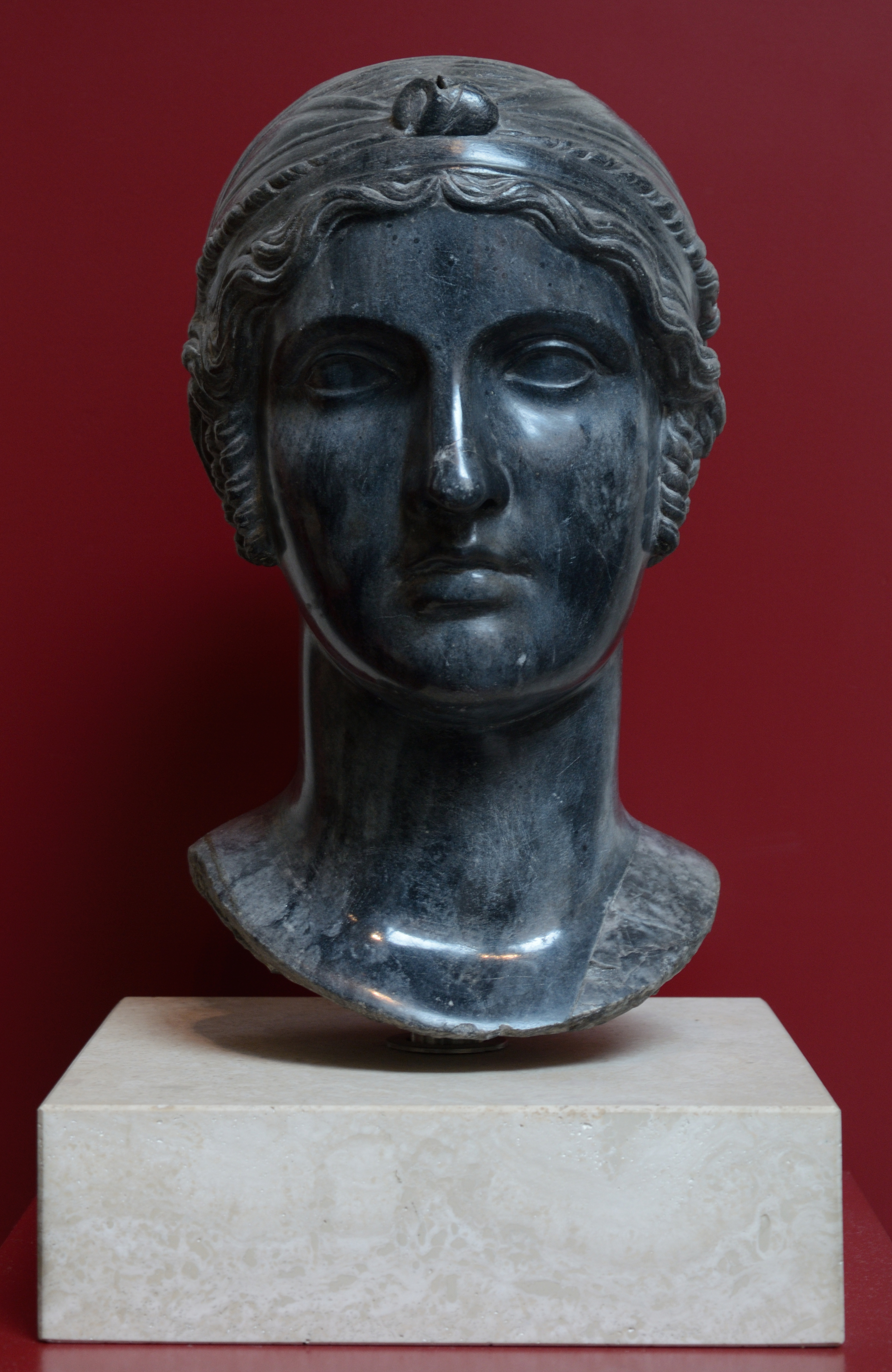 Head of woman (Saffo?) in Palazzo Massimo alle Terme (Rome)