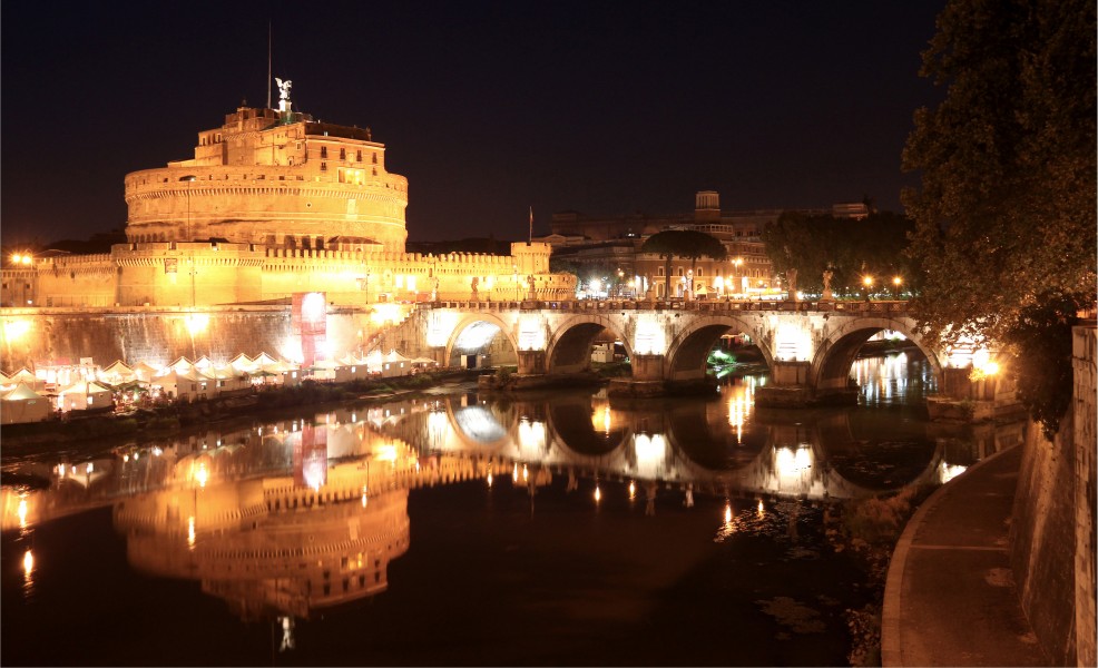 Rome - Castel and Ponte Sant'Angelo by night 0966