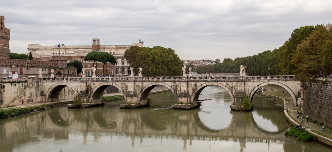 Rome (IT), Ponte Sant’ Angelo -- 2013 -- 4362