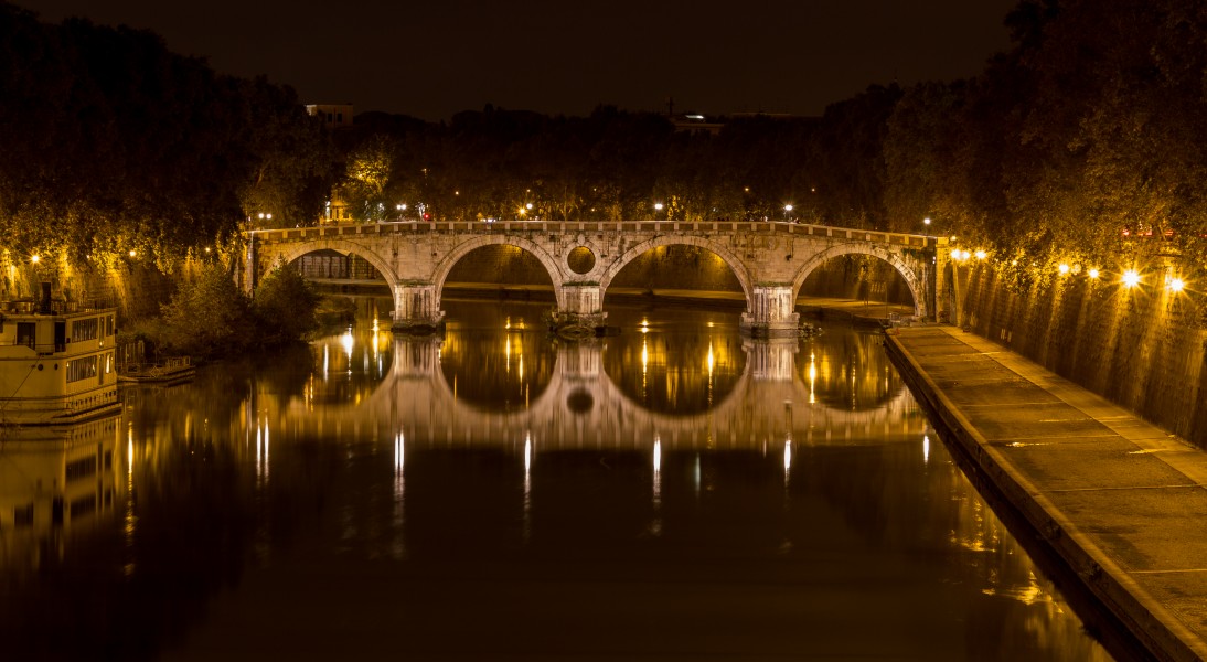 Rome (IT), Ponte Sisto -- 2013 -- 4093