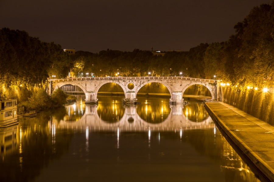 Rome (IT), Ponte Sisto -- 2013 -- 4094