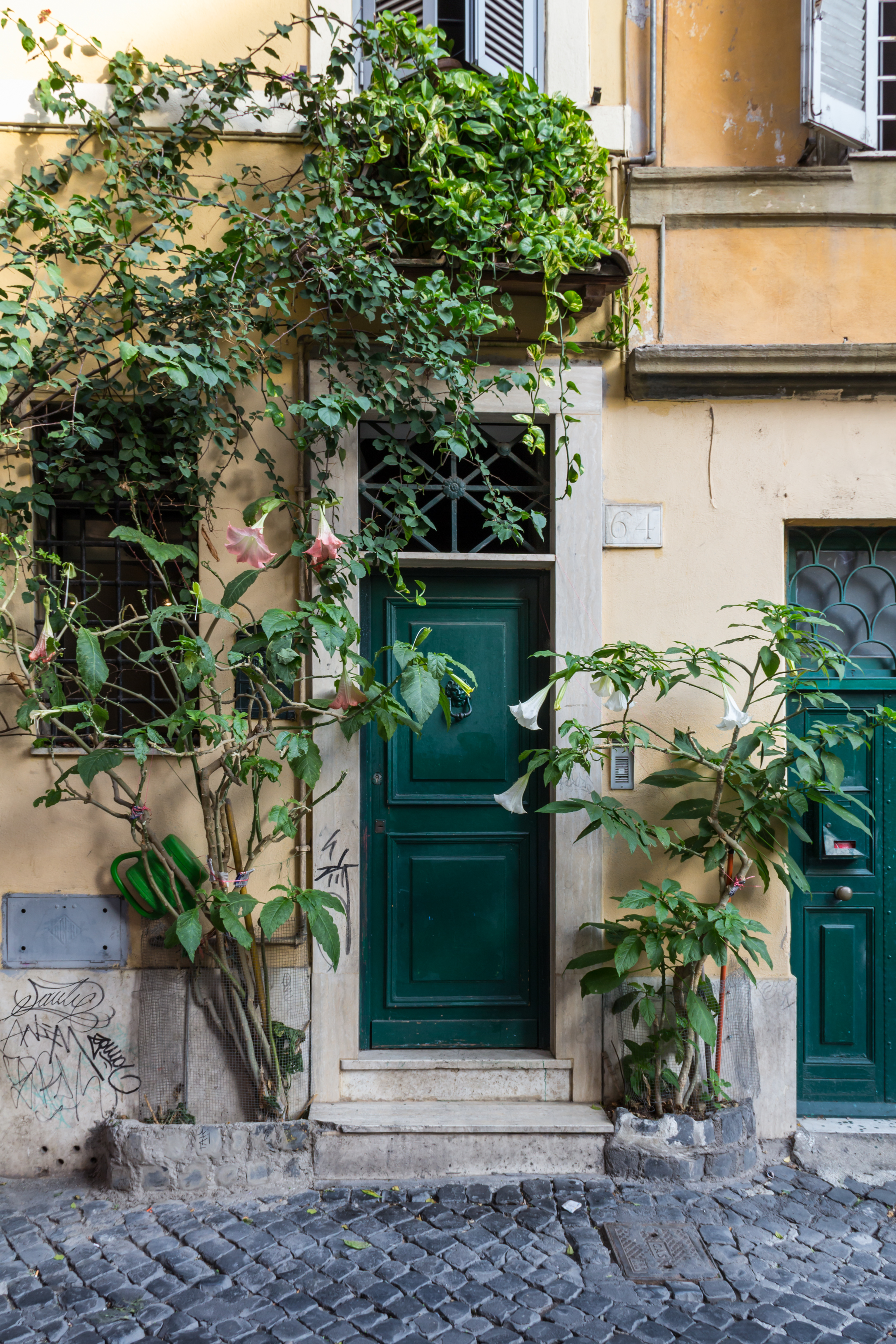 Rome (Italy), Door -- 2013 -- 7