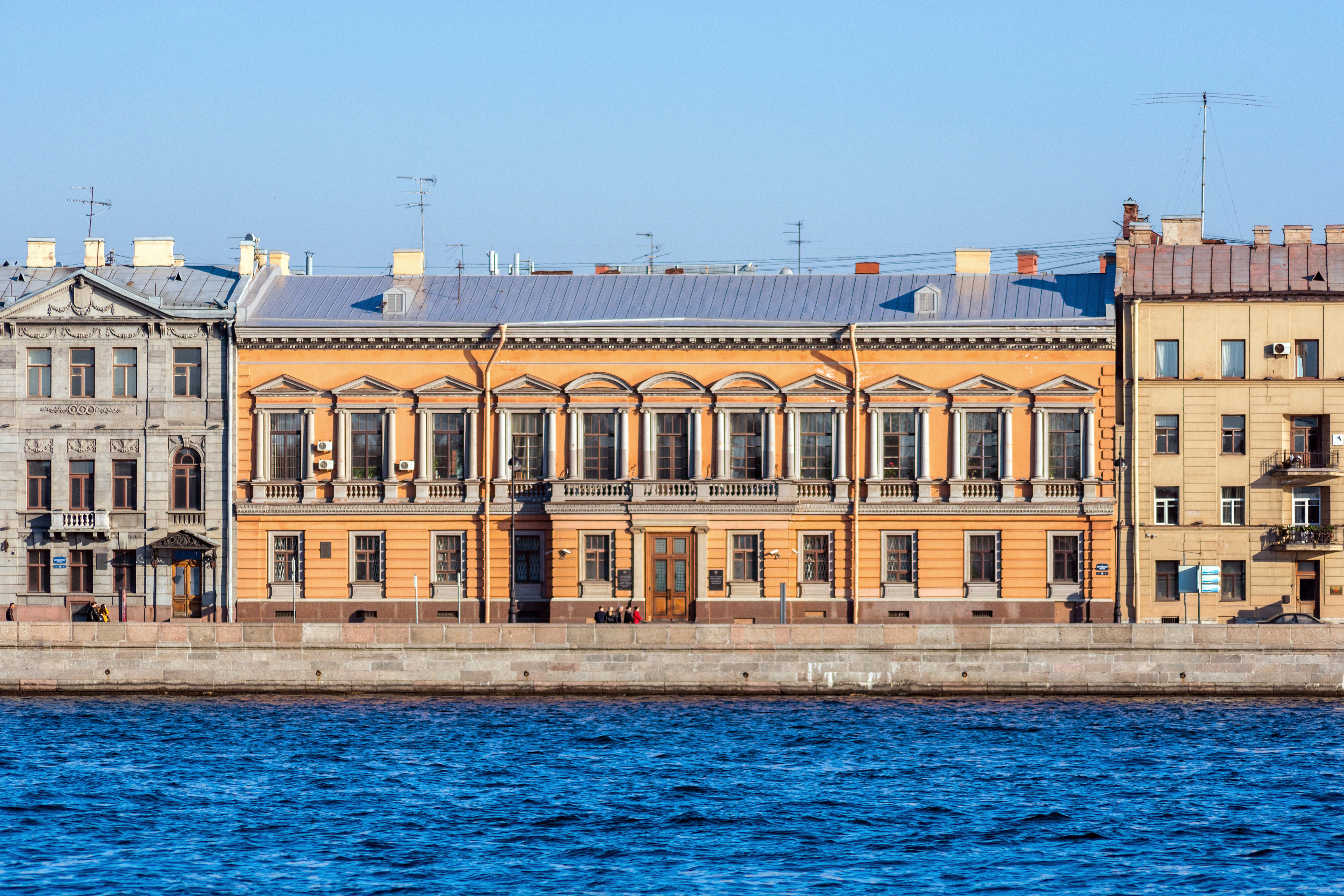 Angliyskaya Embankment SPB 16