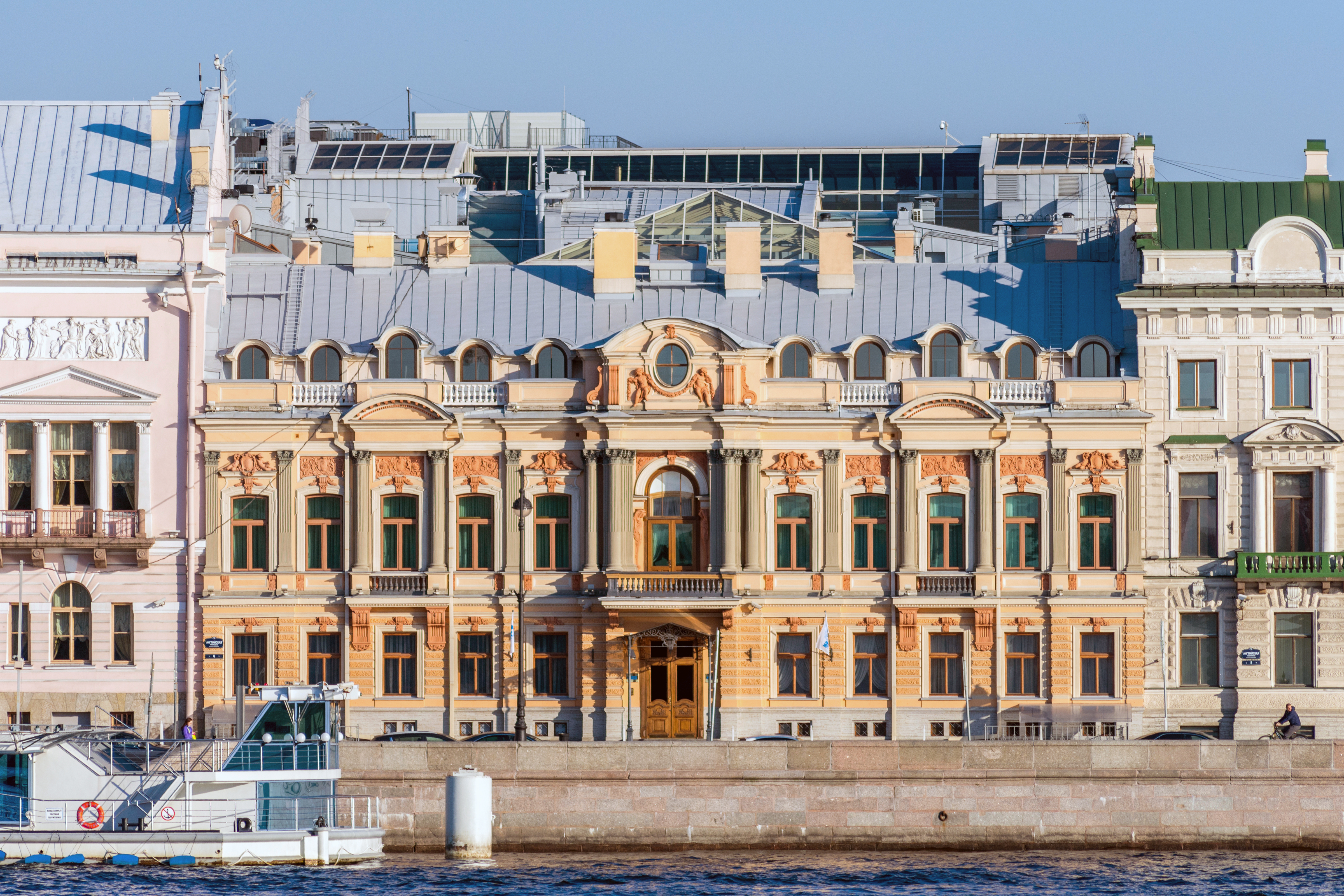 Angliyskaya Embankment SPB 6