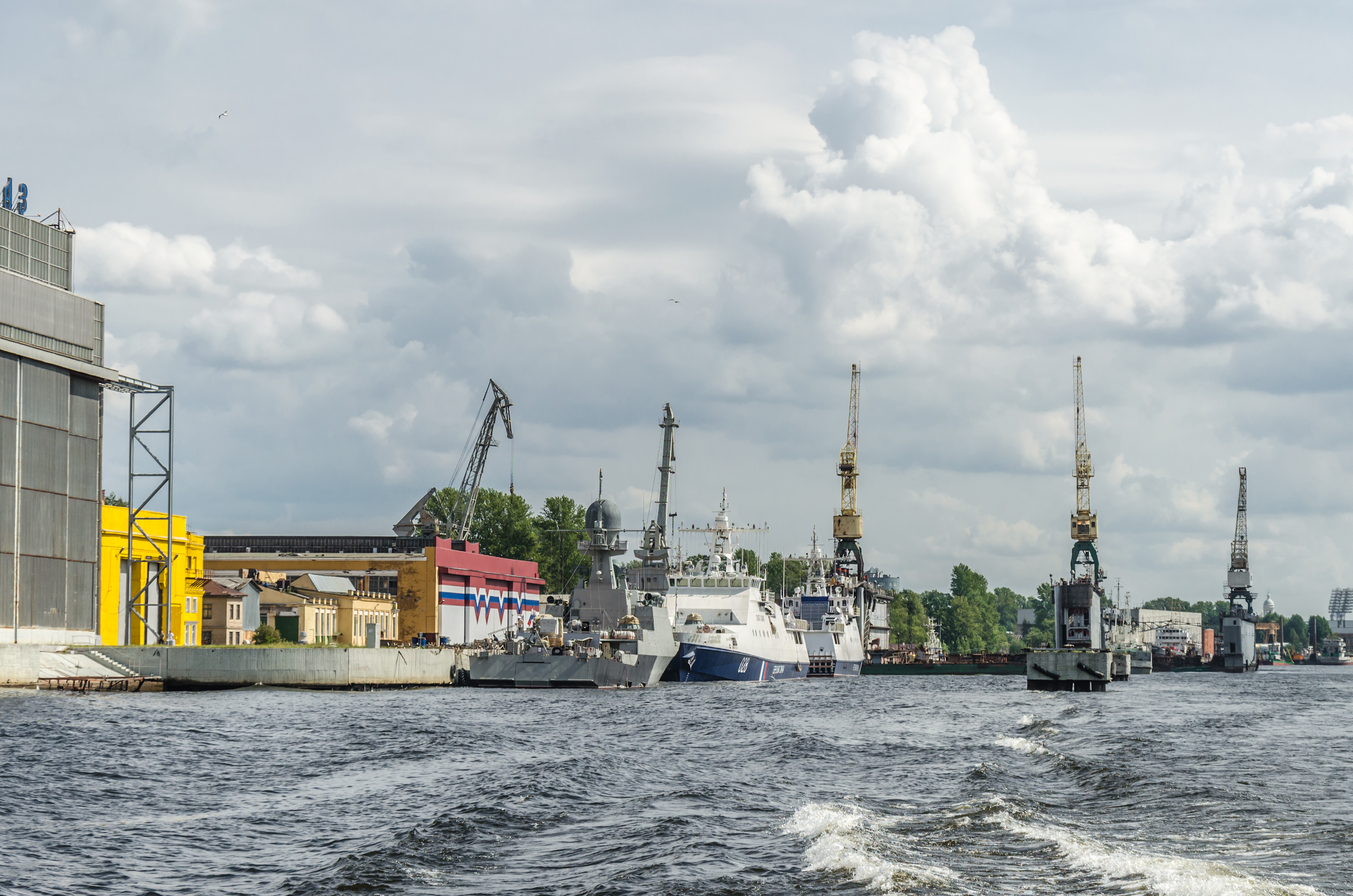 Floating dock in SPB 03