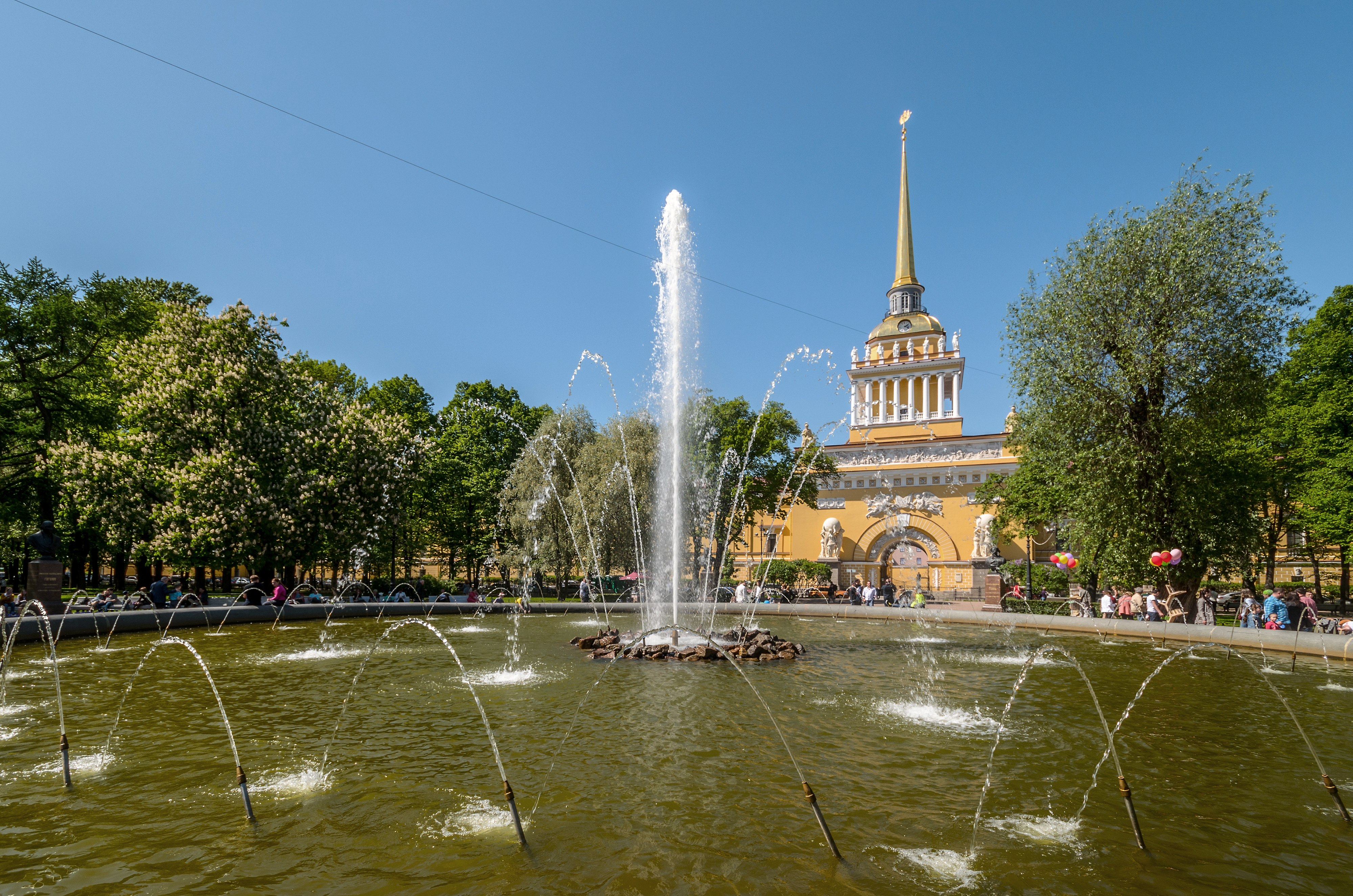 Fountain in Alexander Garden SPB