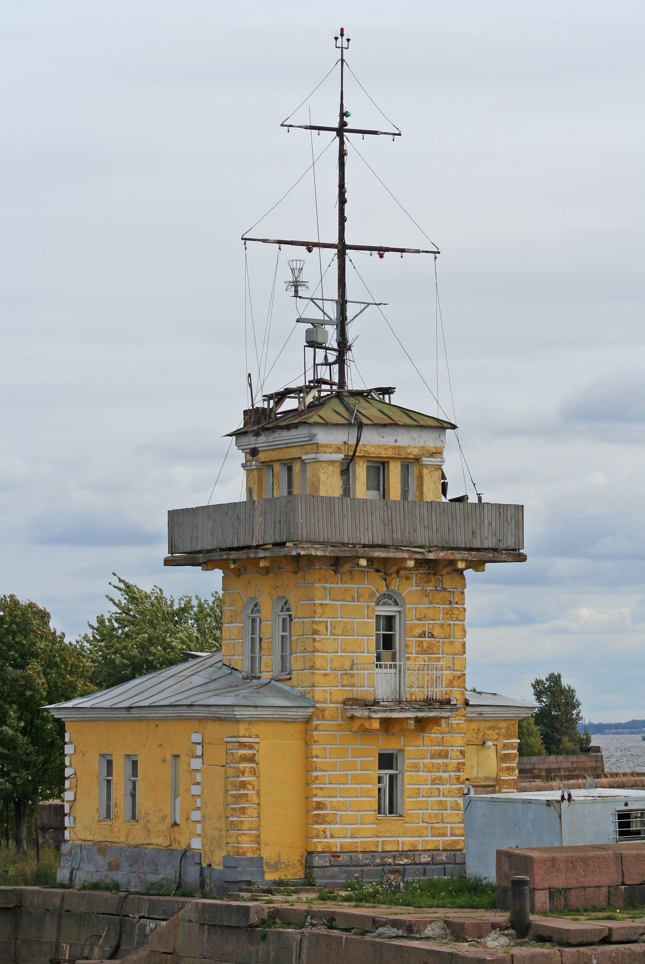 Kronstadt SPB Port 04