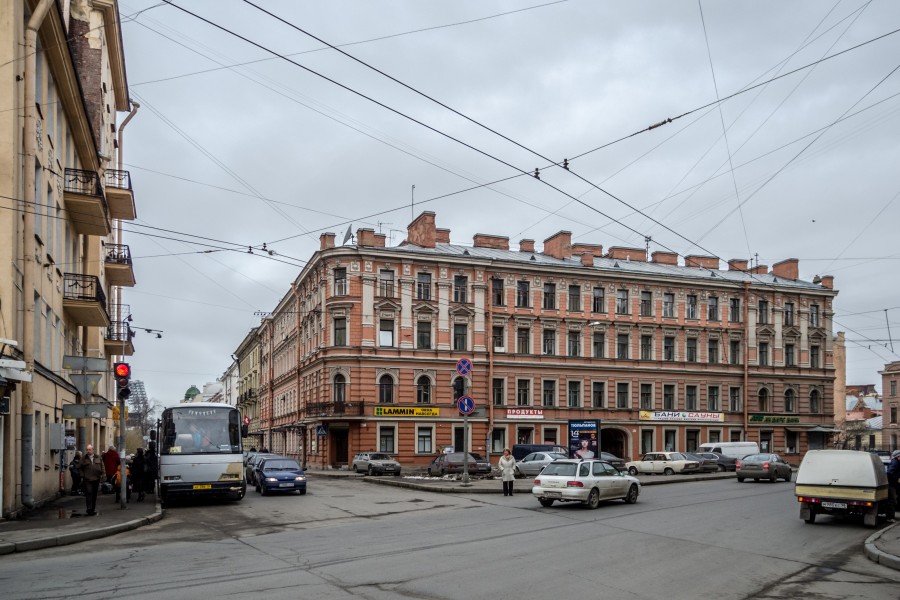 Blokhina Street 25