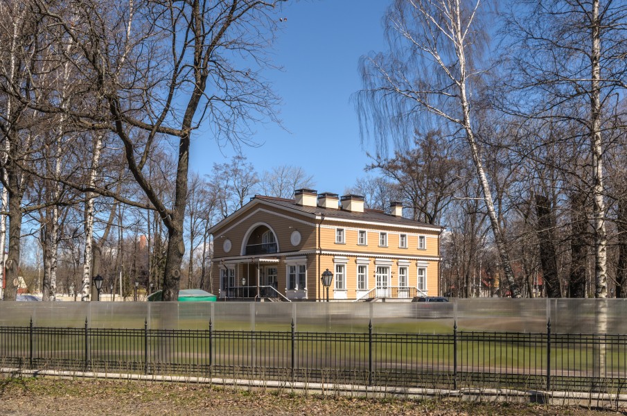 Krestovka Embankment 1