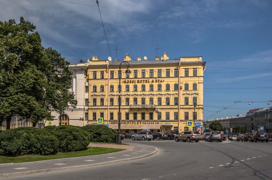 Lomonosova Square SPB 06