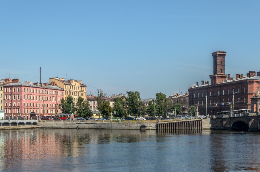 Repina Square SPB 03