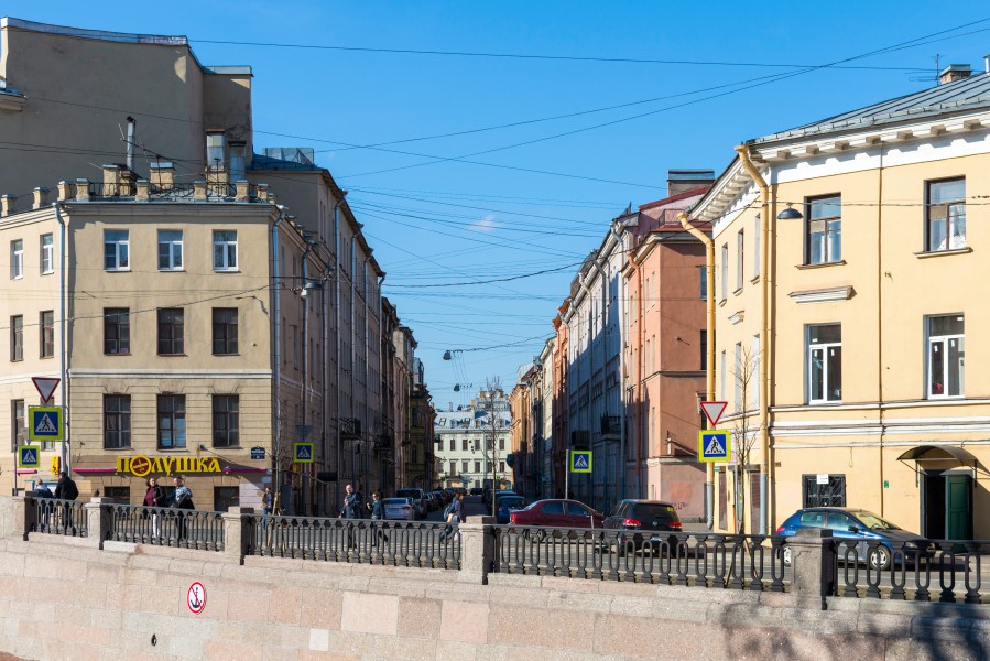 Srednyaya Podyacheskaya Street SPB (img1)