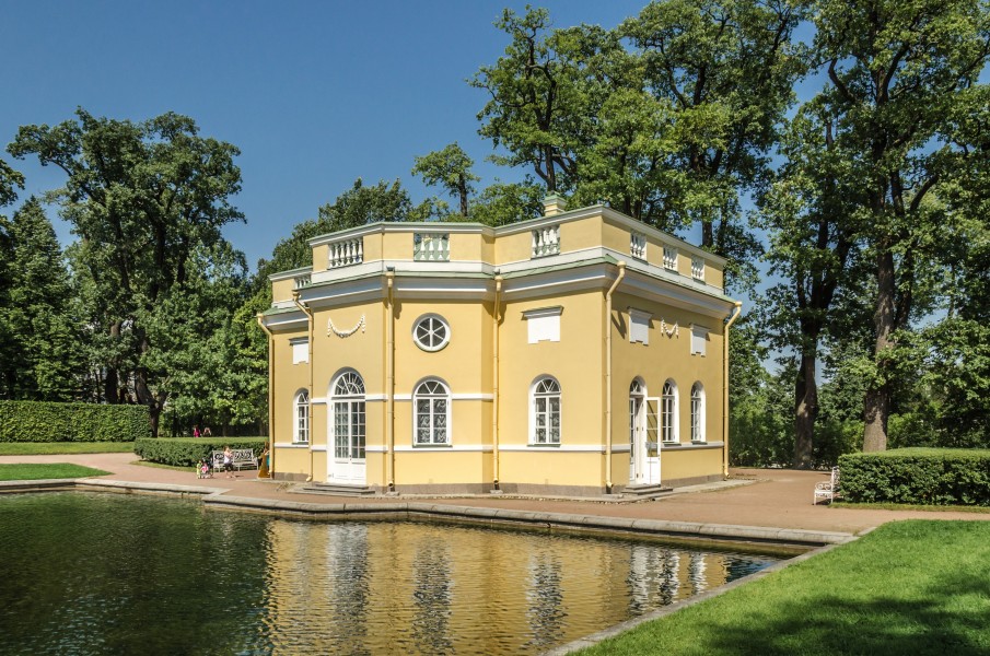 Upper Bath in Tsarskoe Selo 01