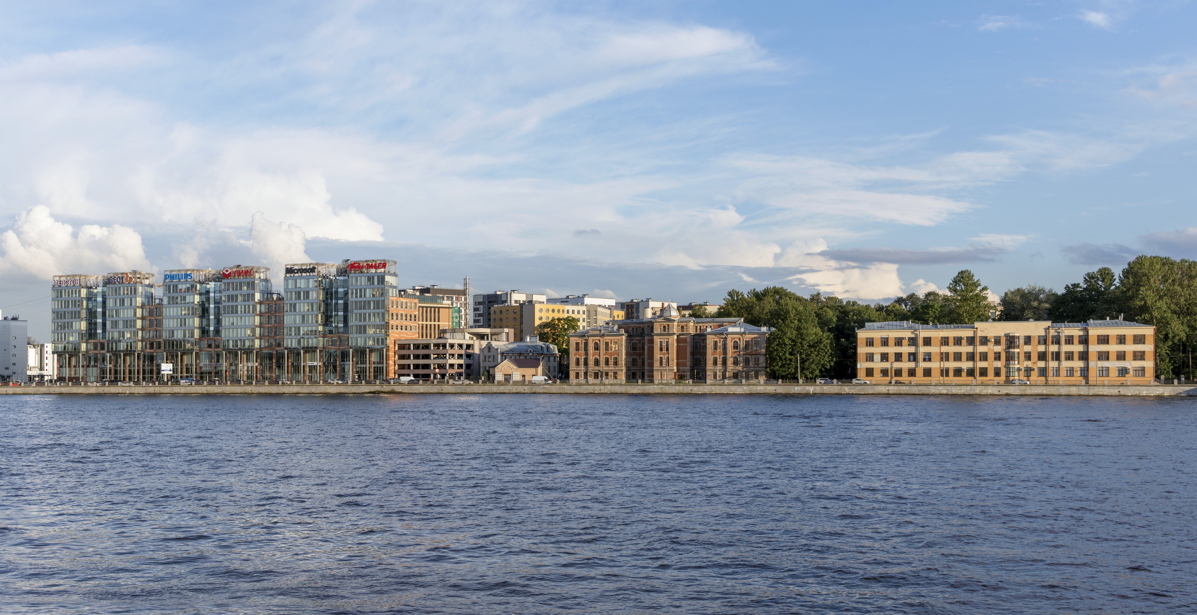 Aptekarskaya Embankment (img1)