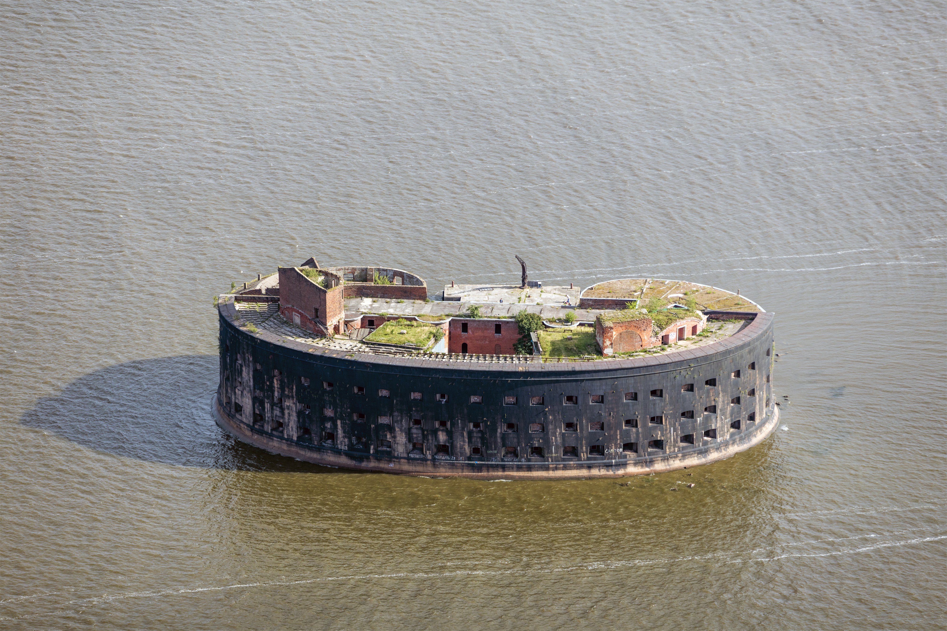 RUS-2016-Aerial-SPB-Forts of Kronstadt (Fort Alexander I)