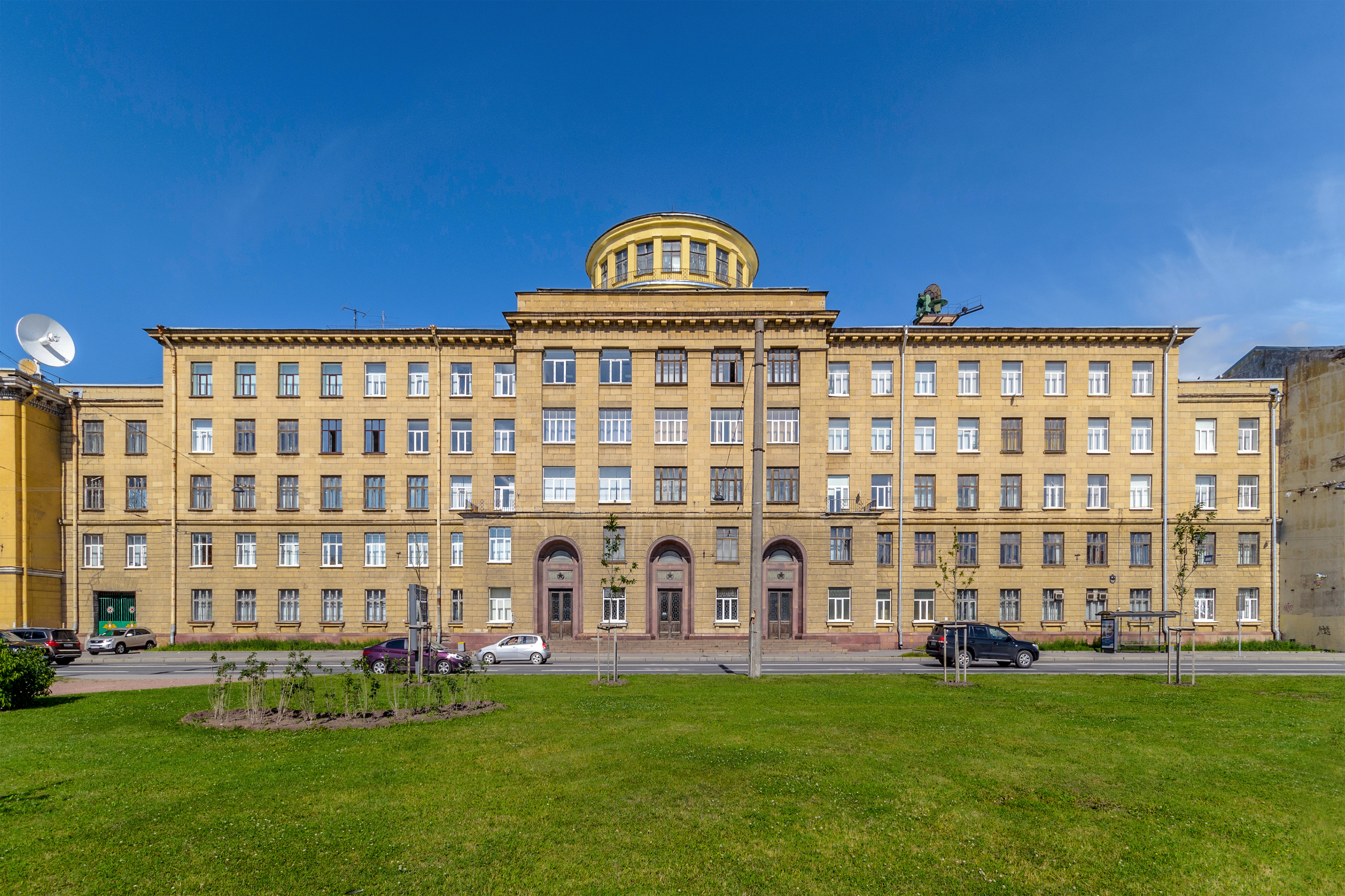 Zhdanovskaya Street SPB 3