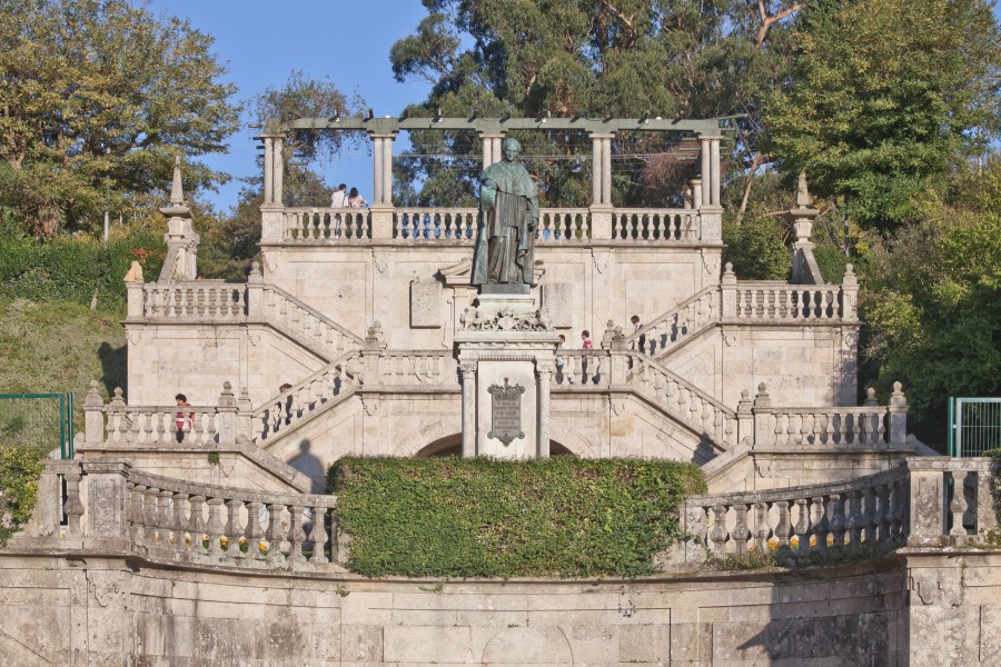 Escultura de Manuel Vázquez Figueroa - Mirador da Alameda de Santiago de Compostela