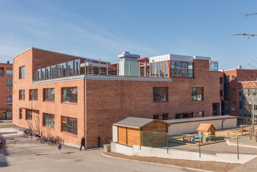 Lugnets skola April 2014 01