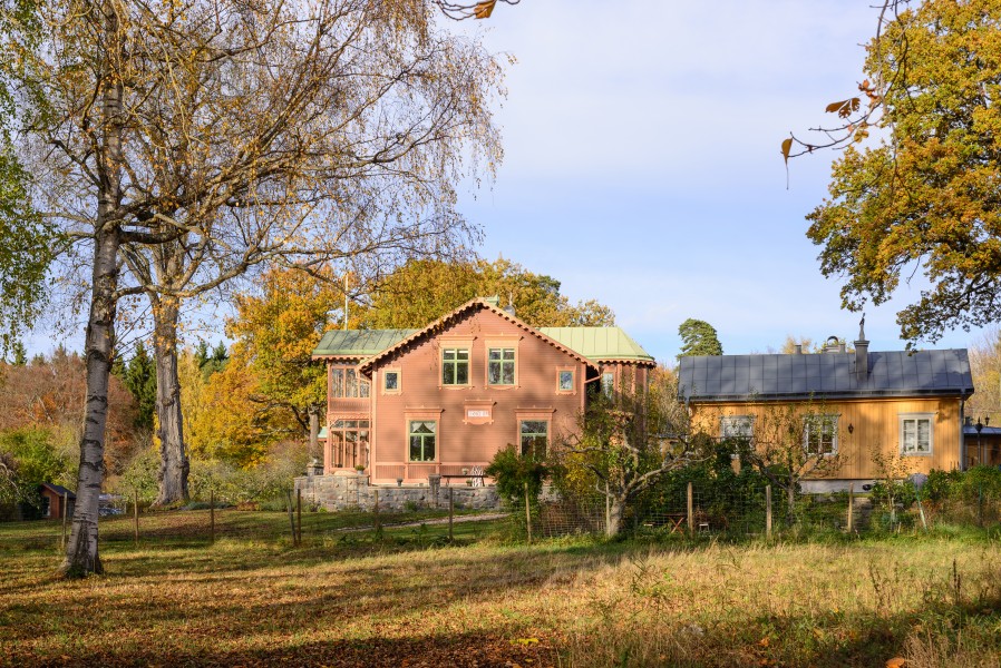 Rosenhill October 2013