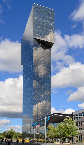 Victoria tower August 2014