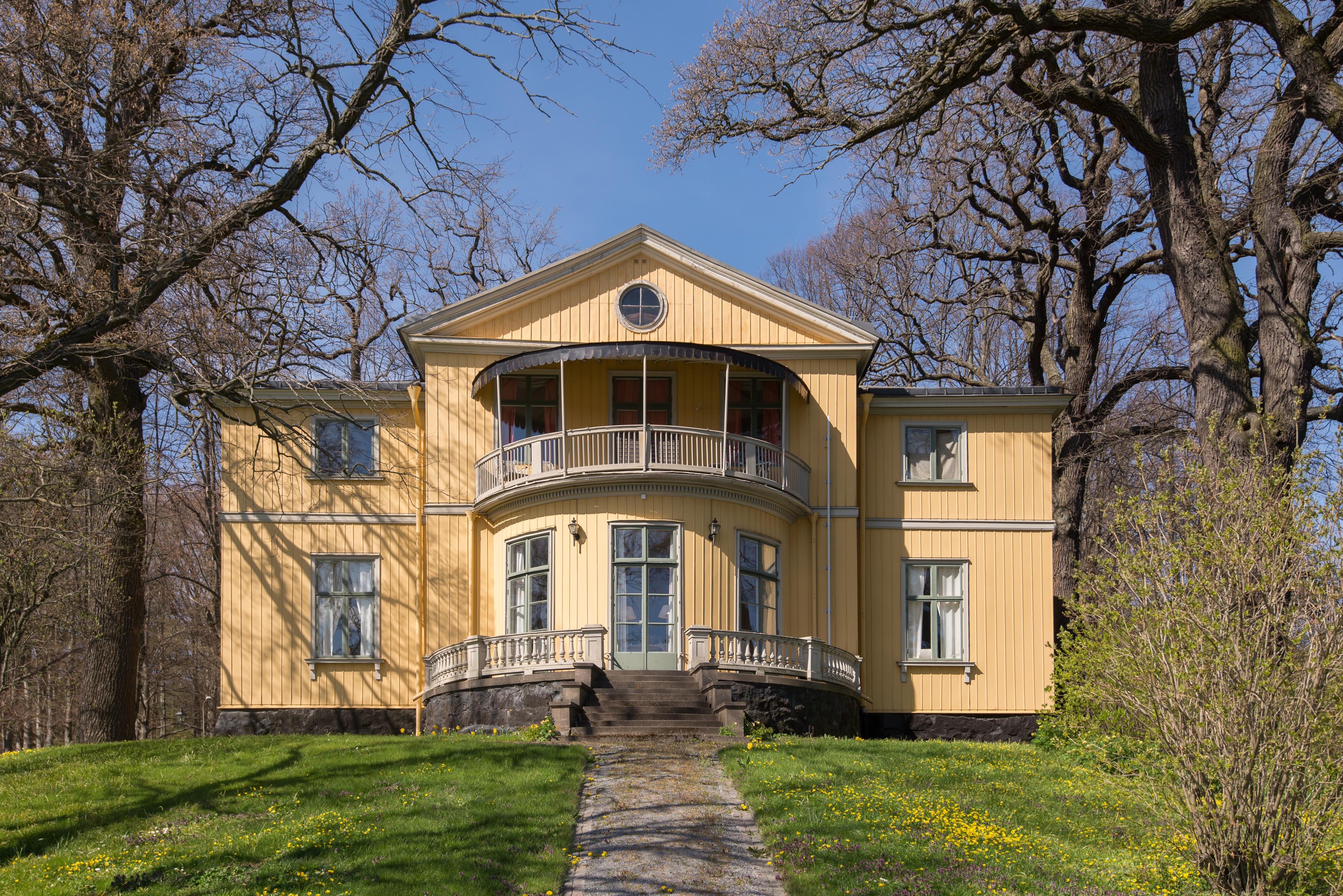 Listonhill April 2015 01