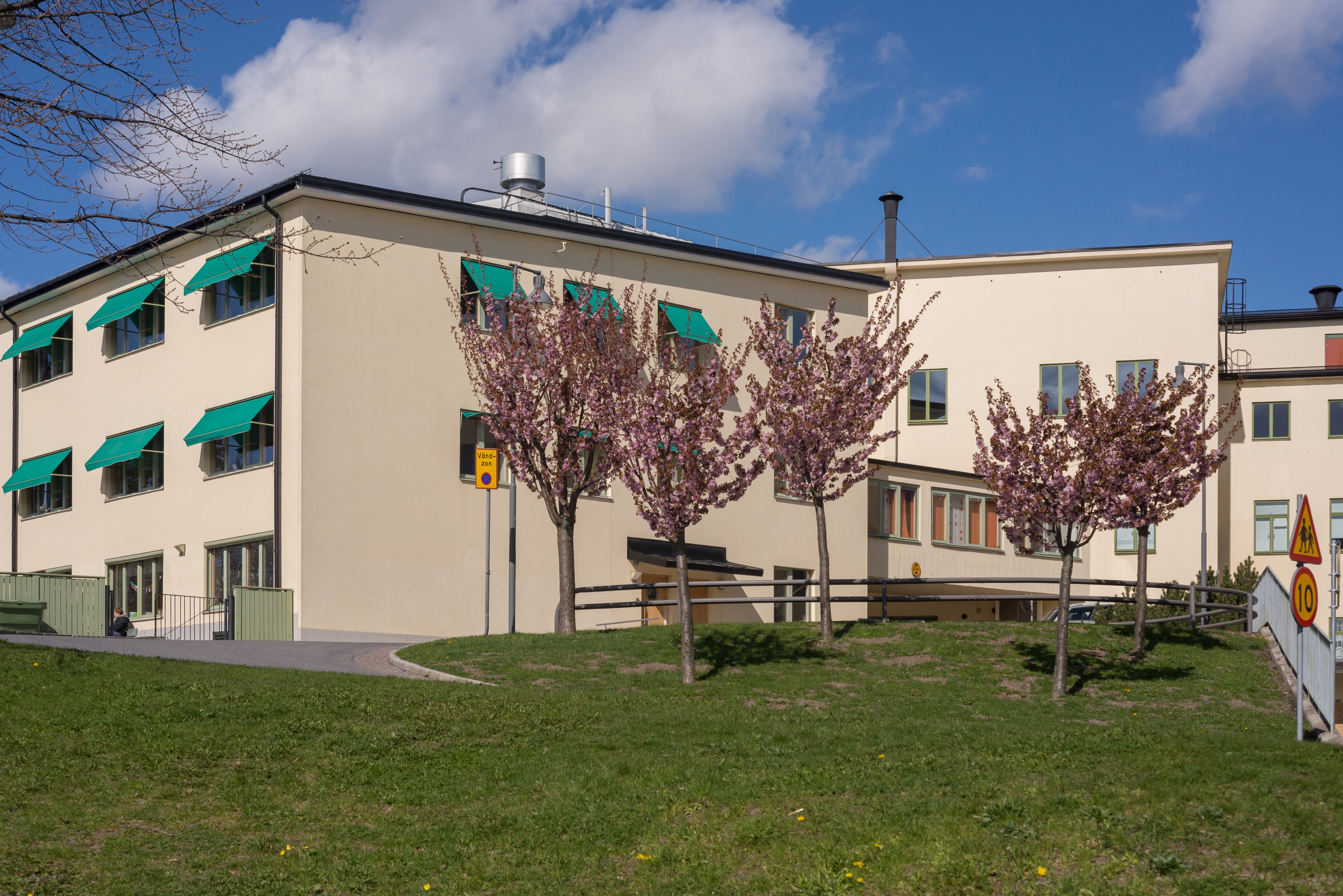 Luma April 2015 01