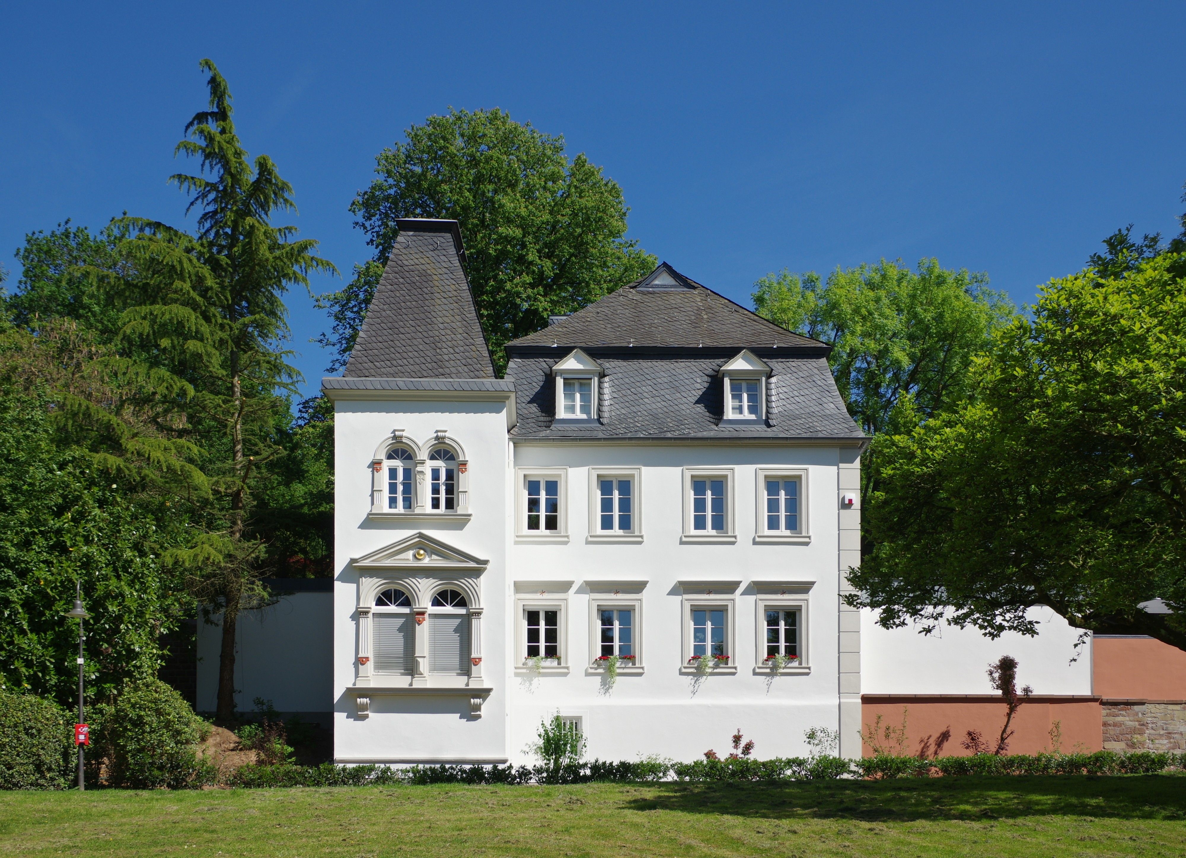 Trier Kürenzer Schlösschen BW 2017-05-25 16-21-46