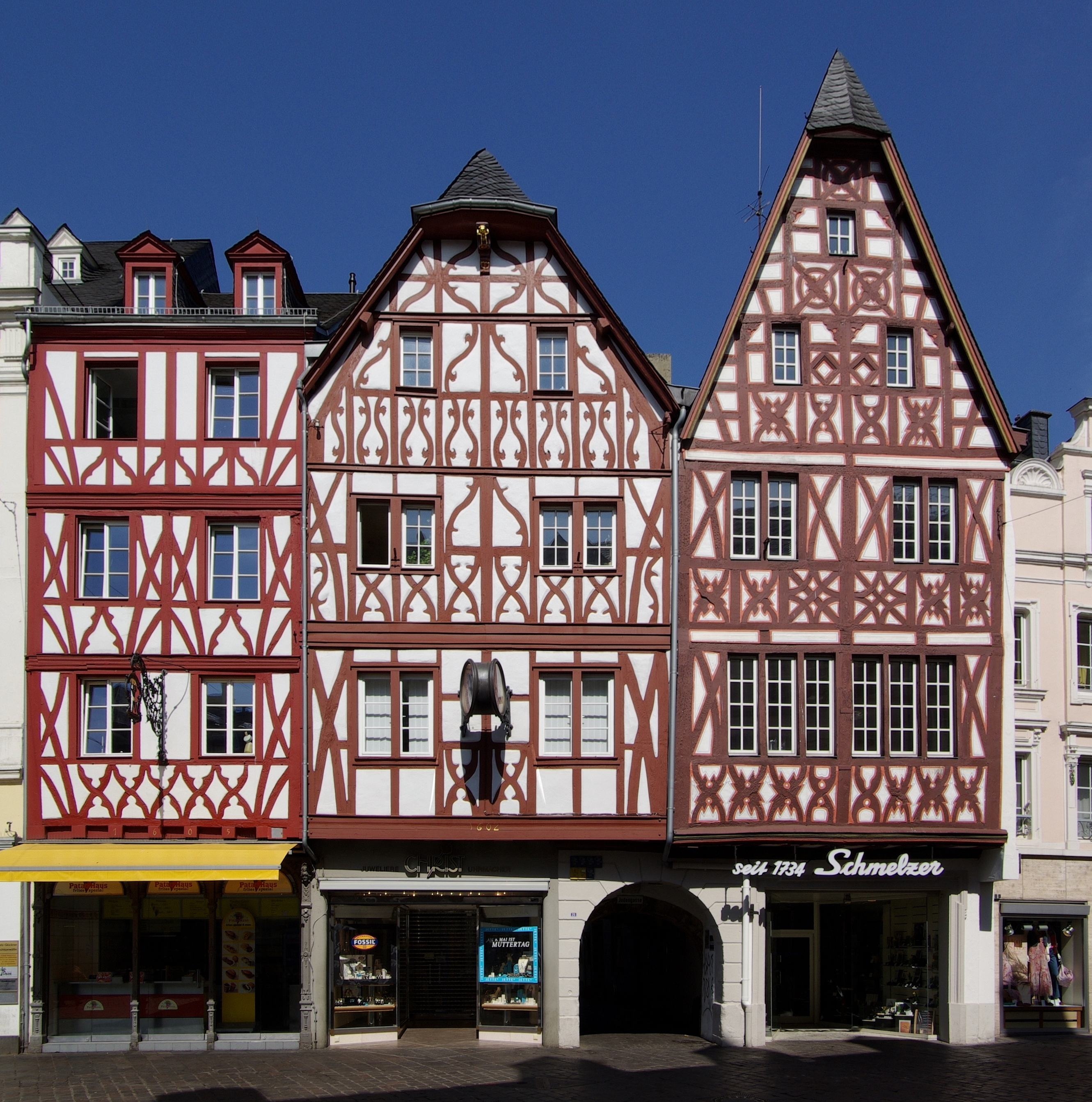 Trier Hauptmarkt Fachwerkhaeuser