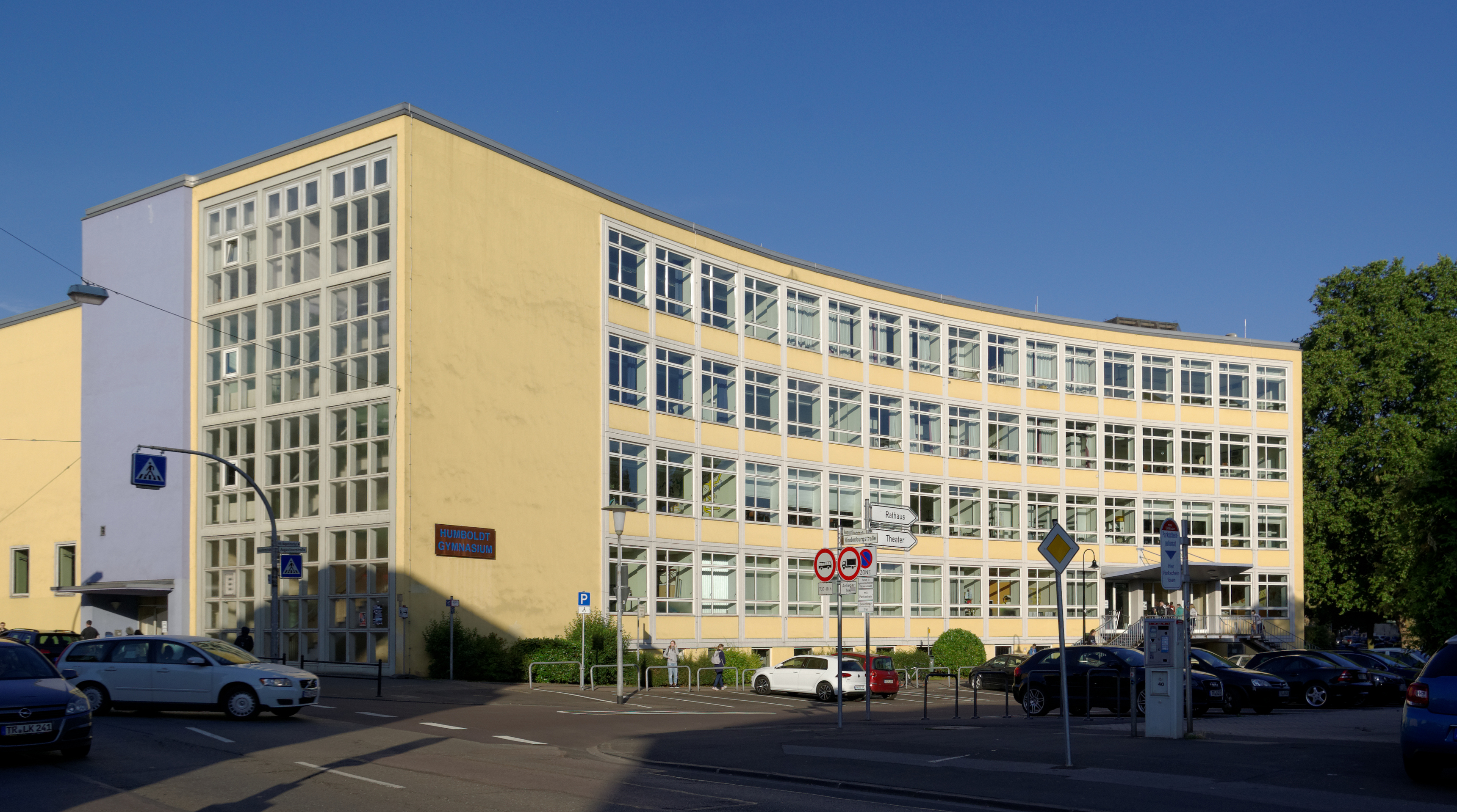 Trier Humboldt-Gymnasium BW 2015-06-17 07-19-56
