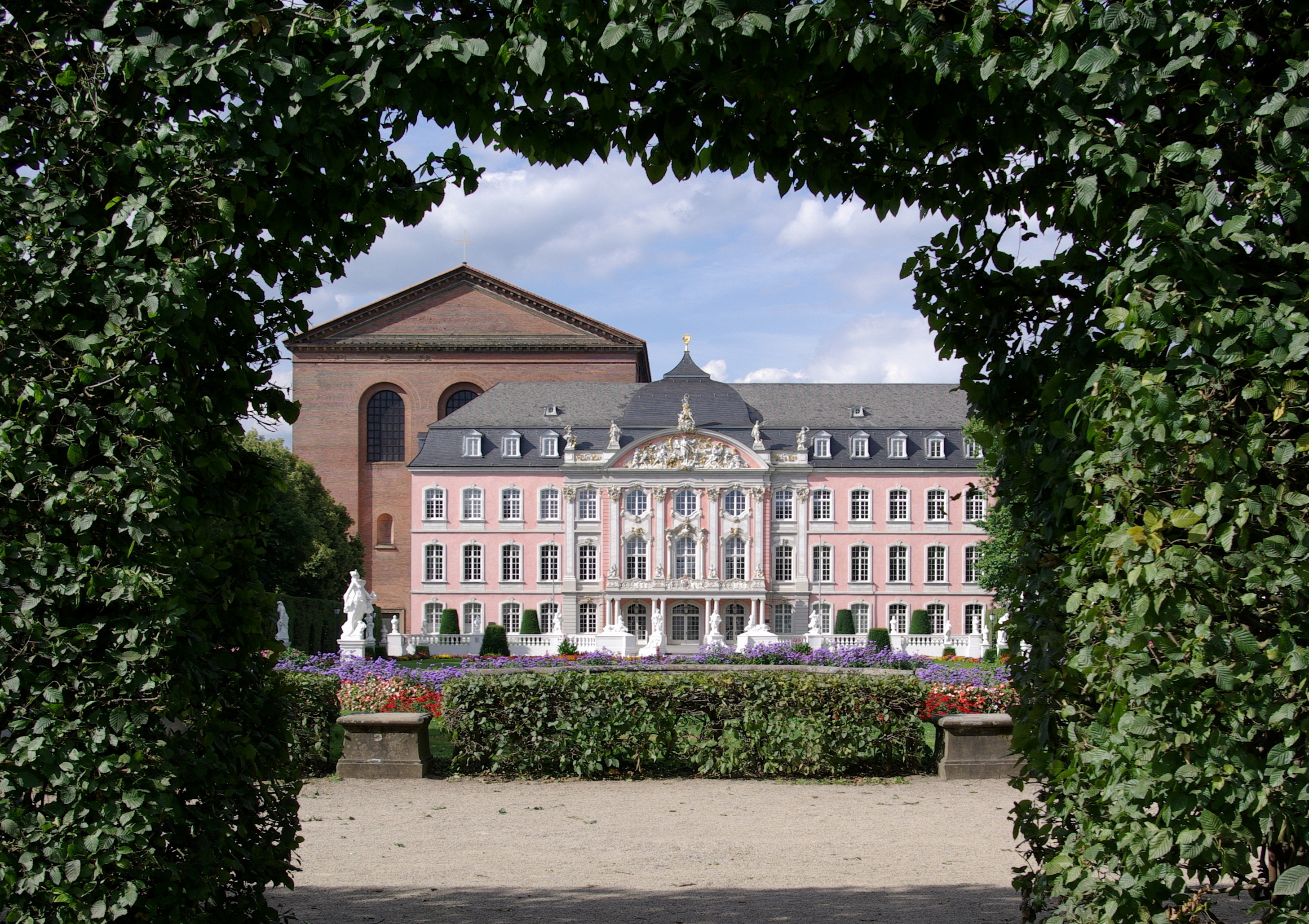 Trier Kurfuerstliches Palais BW 3