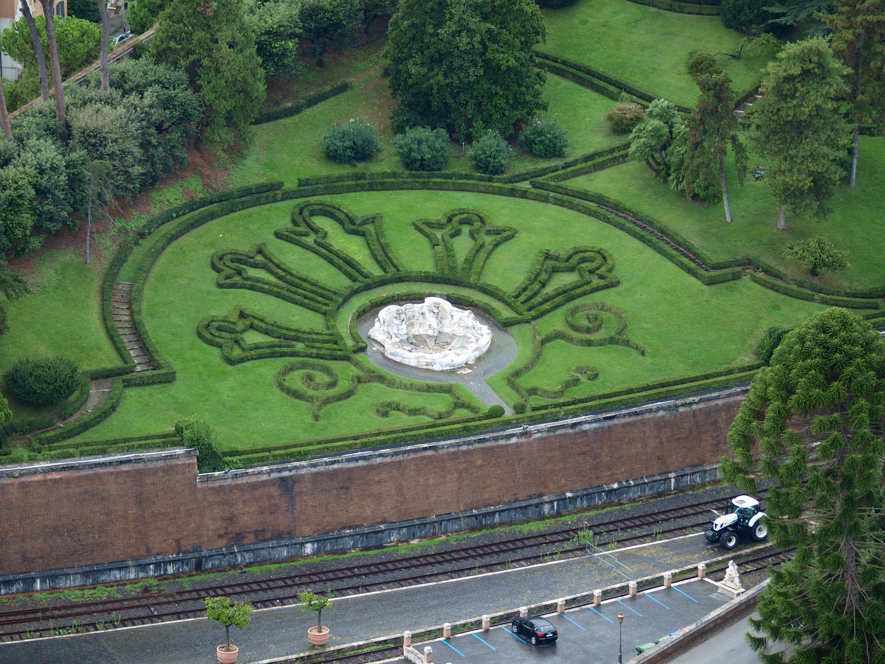 Gardens in the Vatican City 02