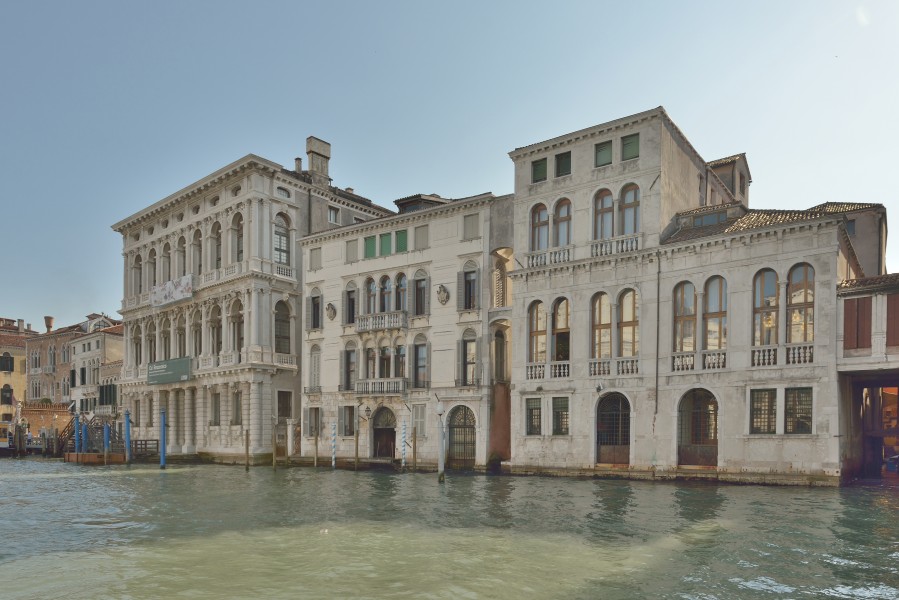 Palazzo Ca' Rezzonico Nani Bernardo e Giustiniani Bernardo Canal Grande venezia