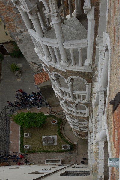 Palazzo Contarini del Bovolo scala dall alto Venezia