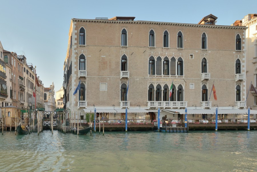 Palazzo Pisani Gritti Canal Grande Venezia