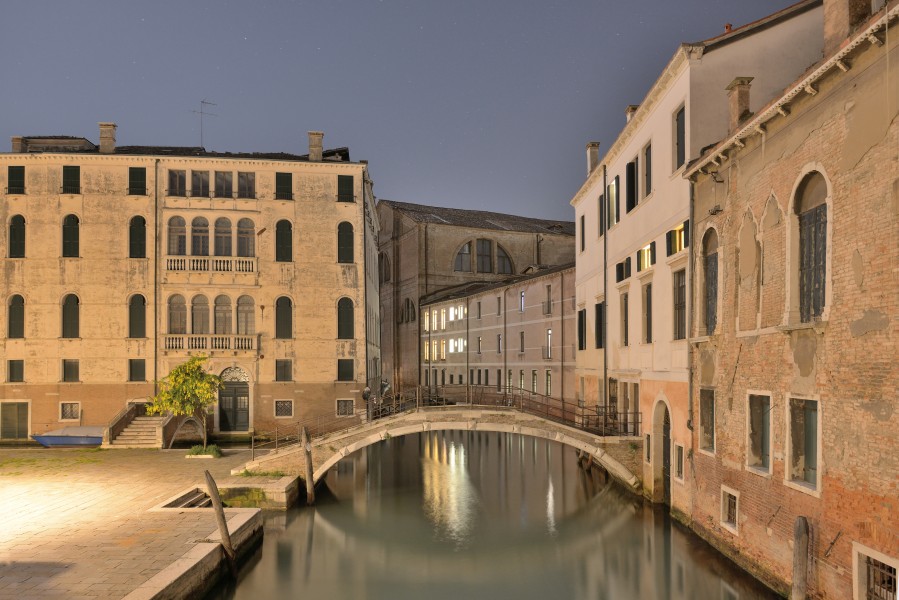 Ponte Ca Zon Castello Venezia notte