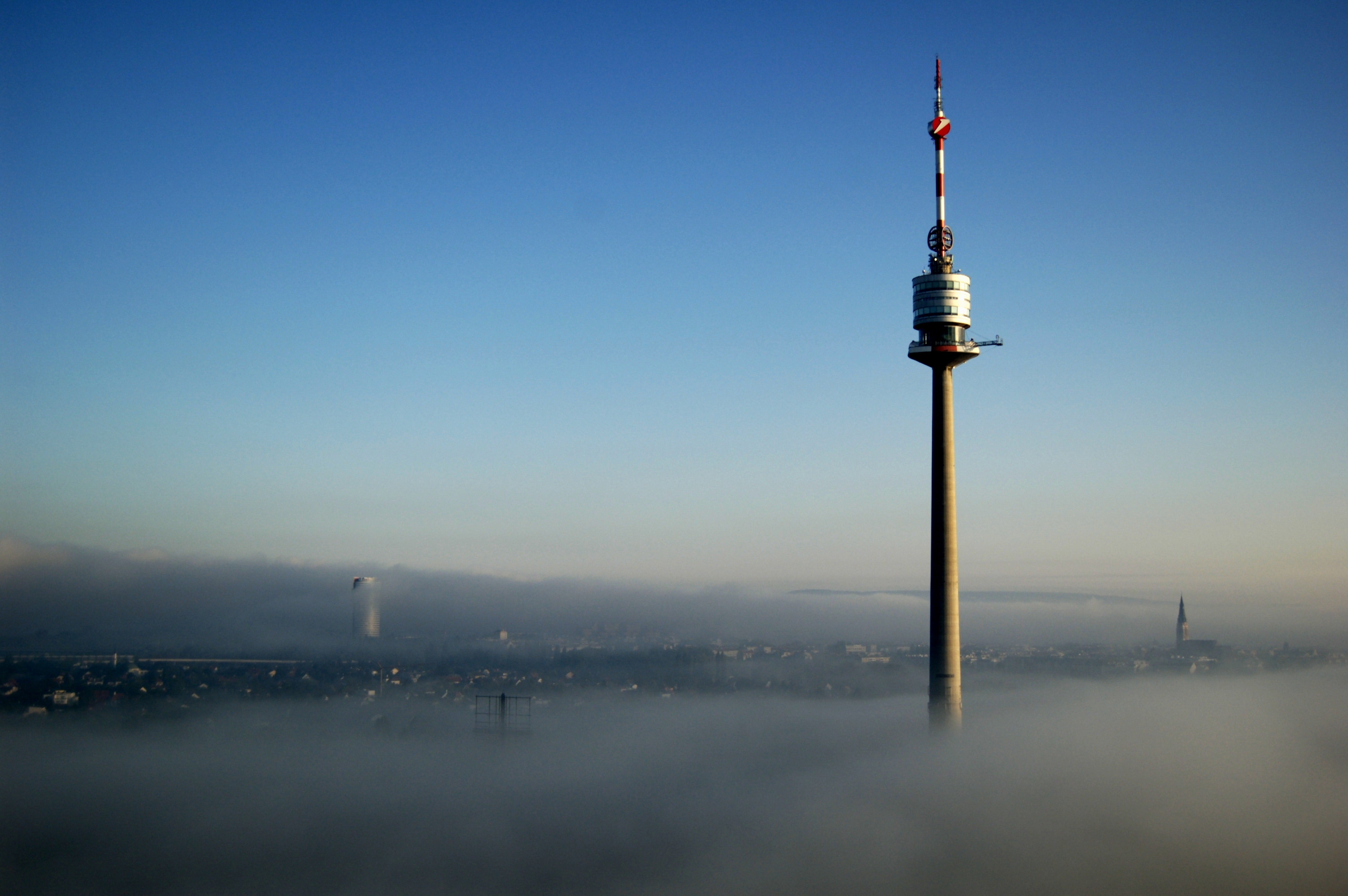 Donauturm Nebel