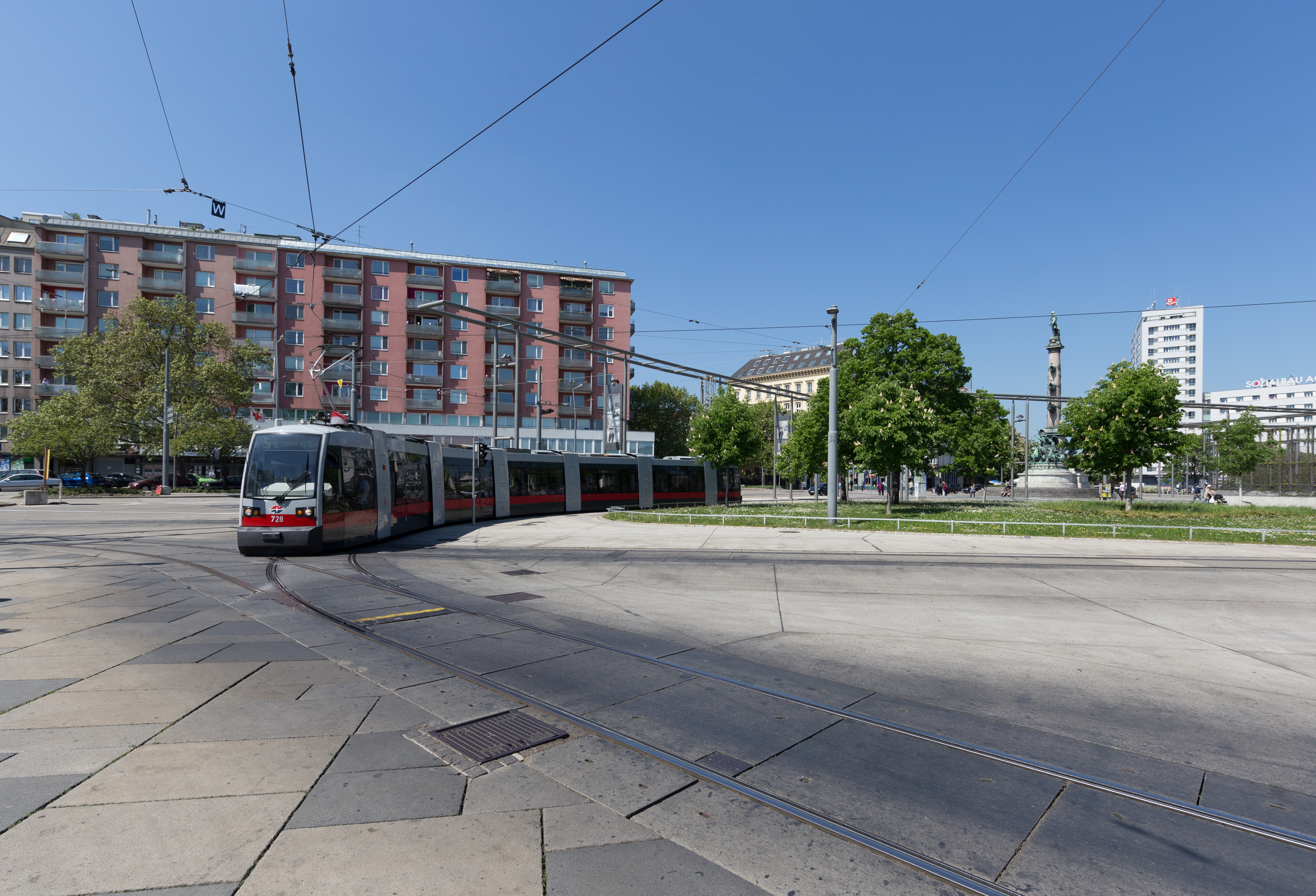 Praterstern Wien - Vorplatz-4880