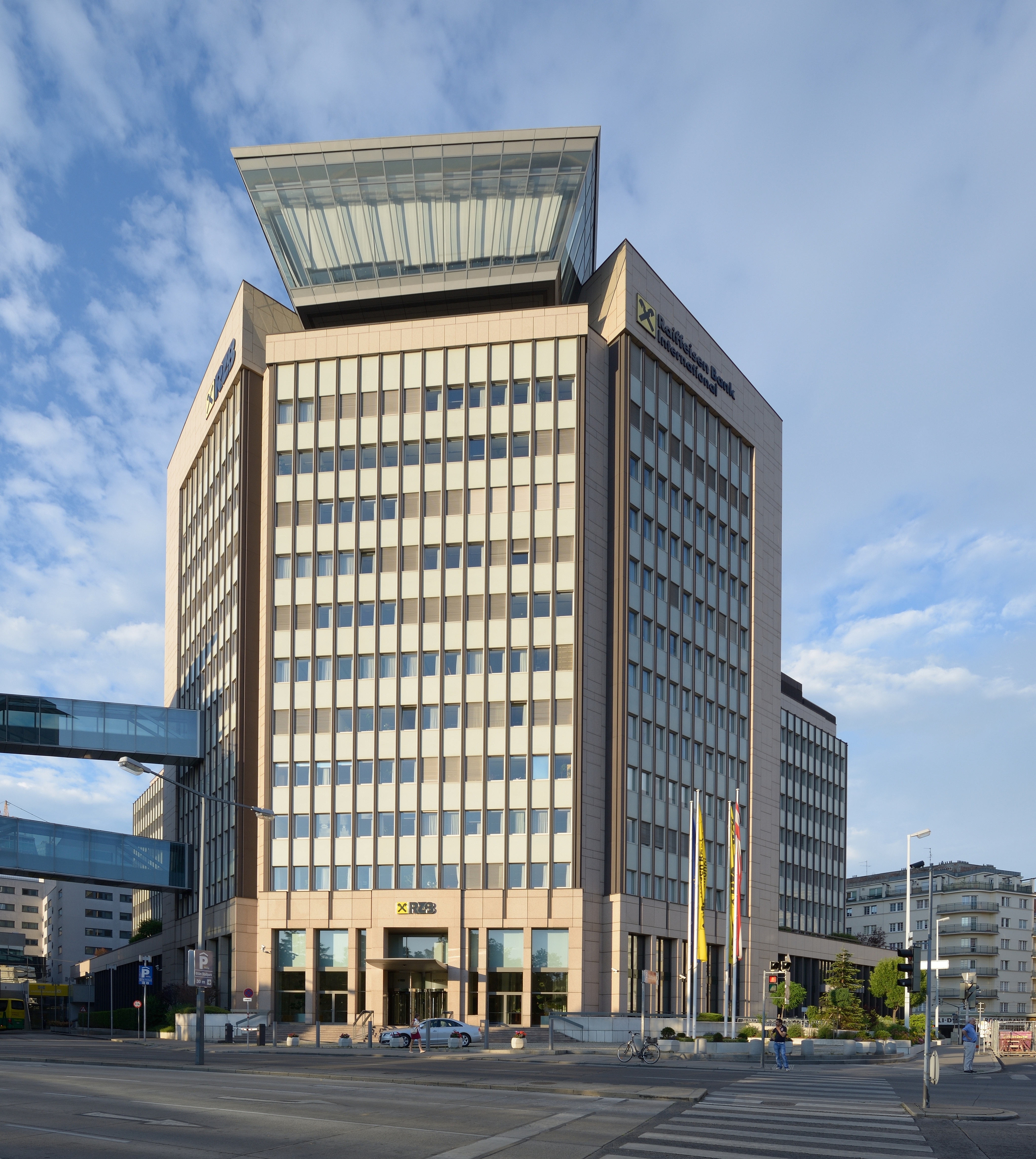 Raiffeisenzentrale-DSC 0603w