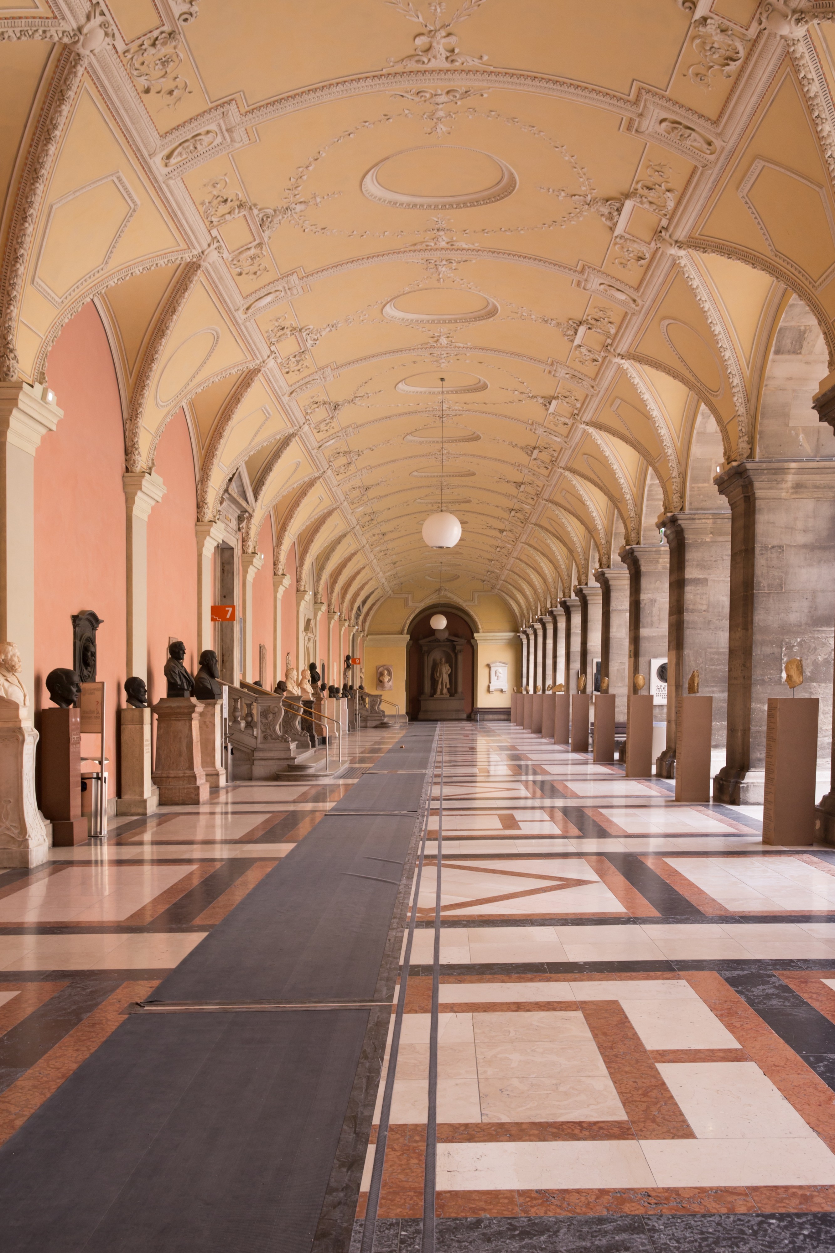 Arkadenhof, University of Vienna - 0183