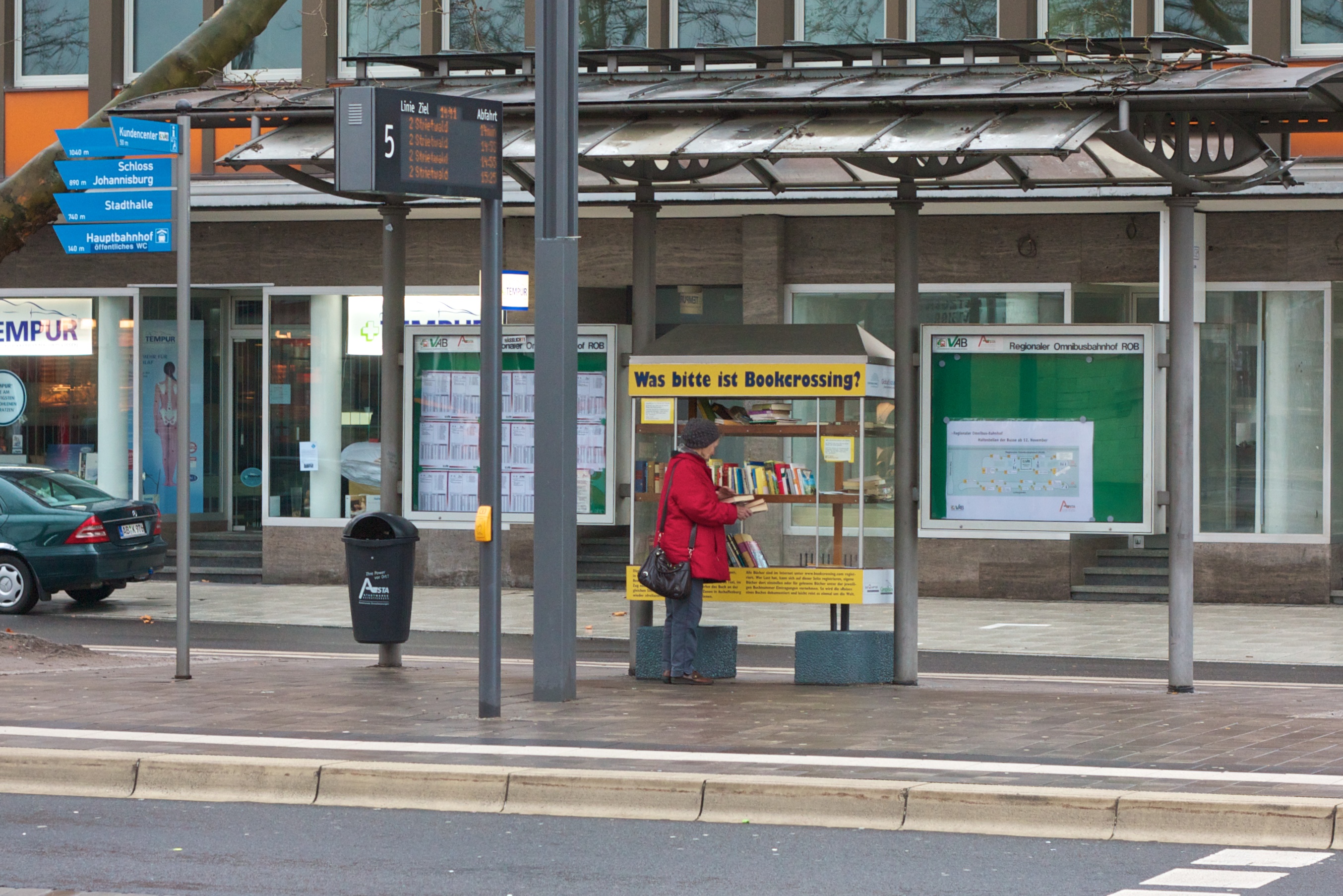 Bücherschrank Busbahnhof Aschaffenburg