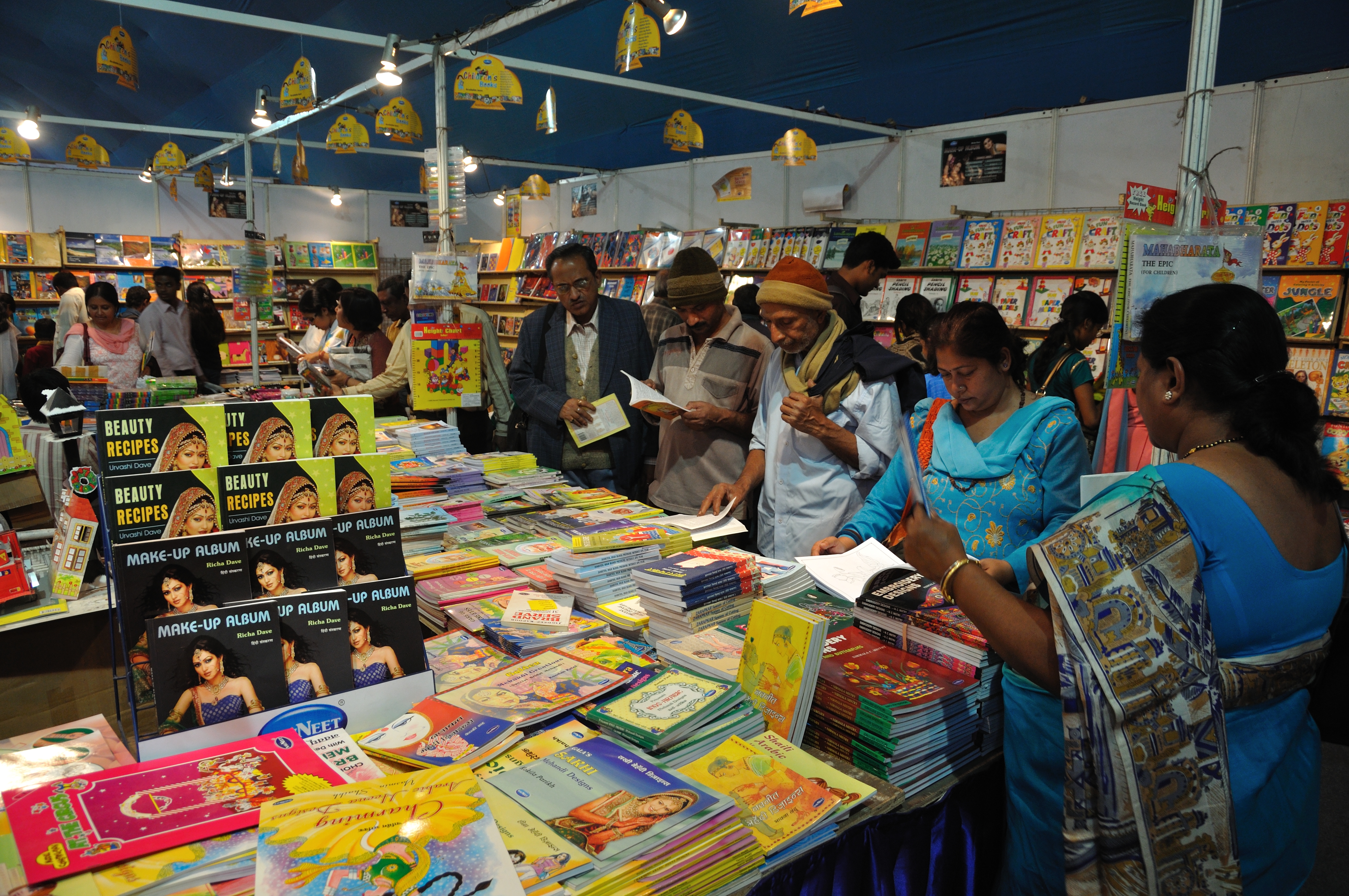 Kolkata Book Fair 2011 - India 2011-02-04 0499