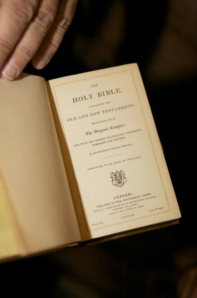 Lincoln inaugural bible title page