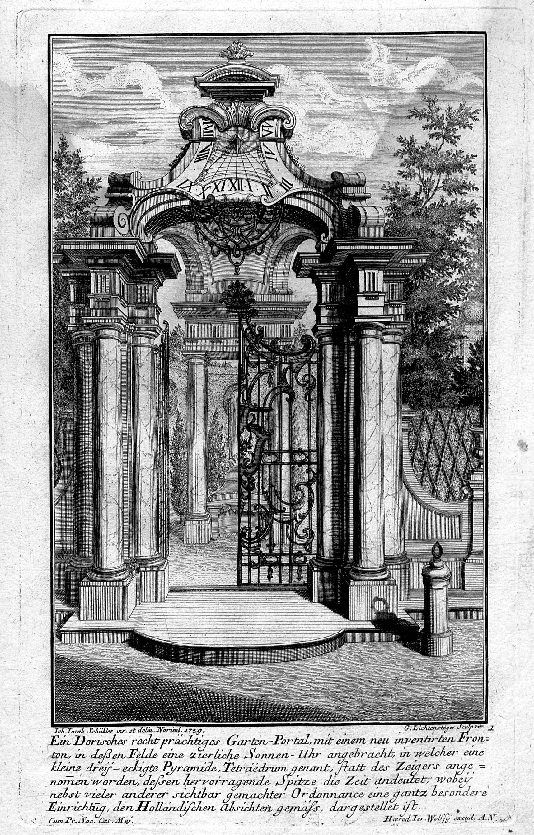 Schuebler Portal mit Sonnenuhr