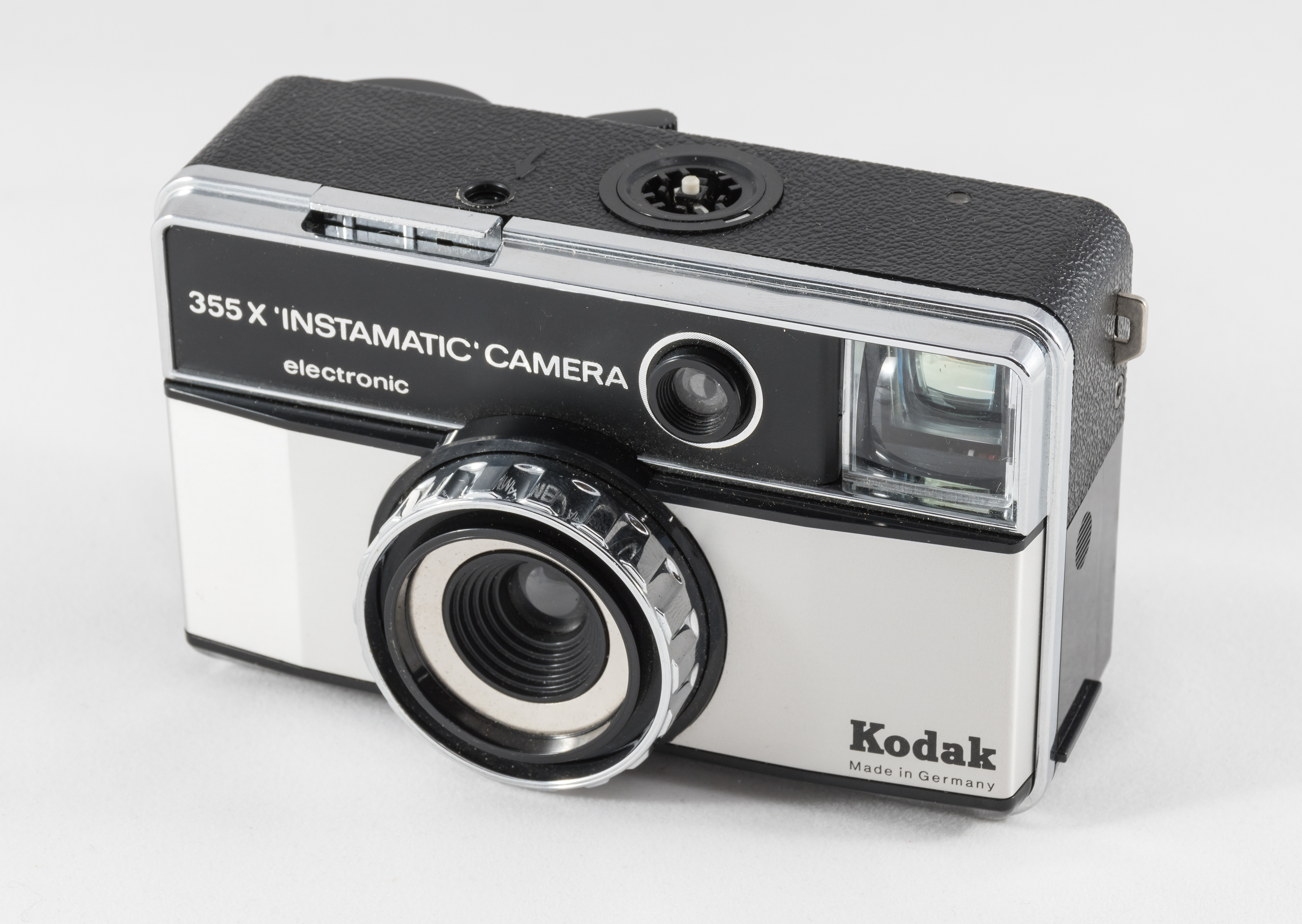2016 Kodak 355 X Instamatic 1