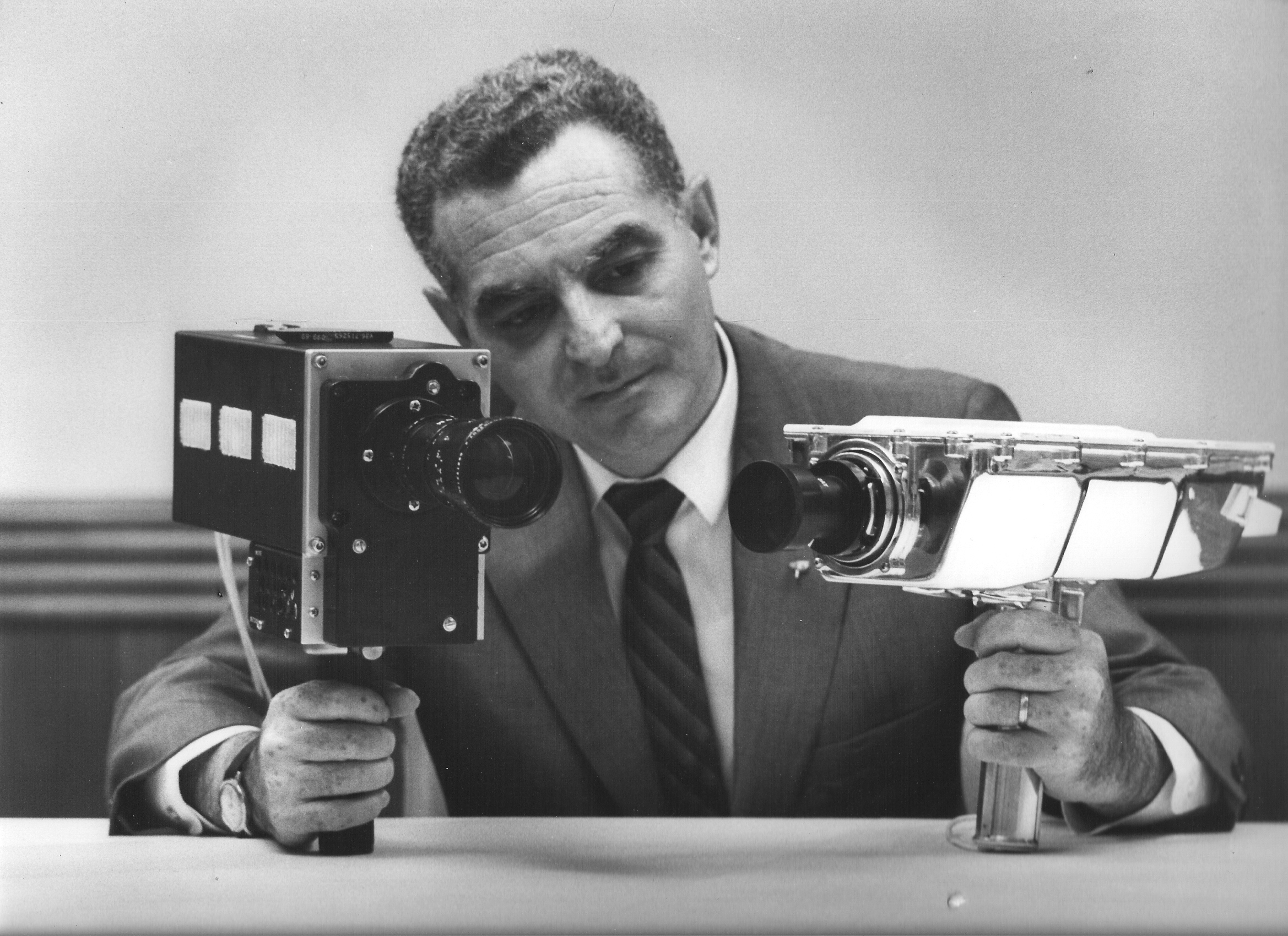368474 apollo11 cameras
