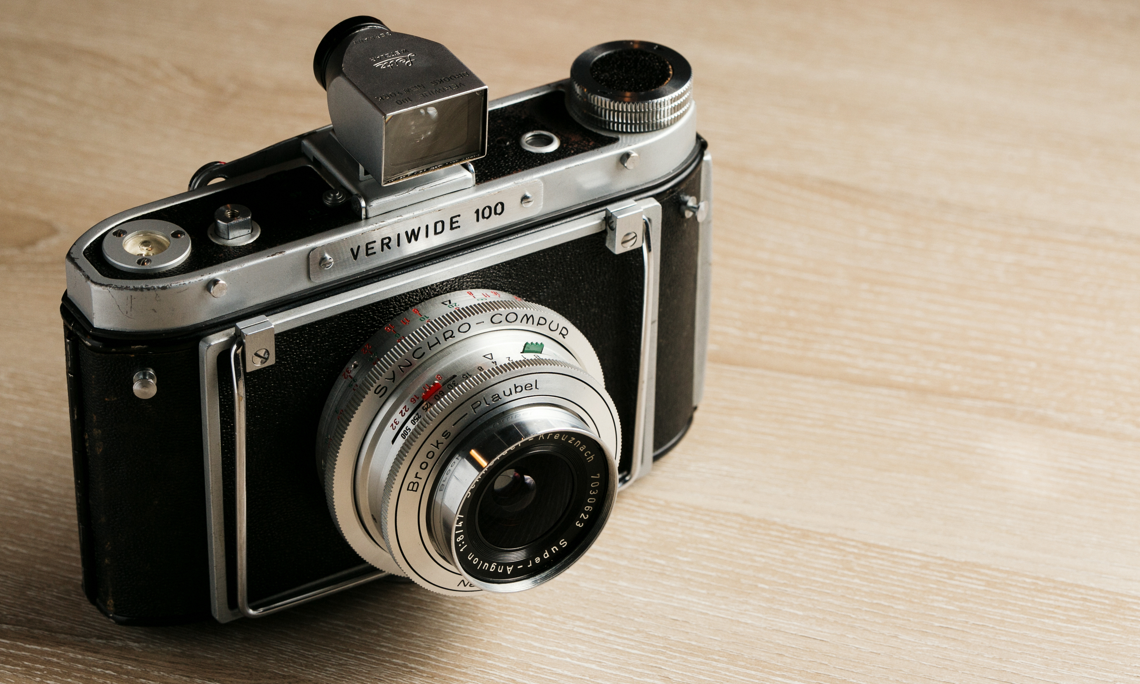 Brooks-Plaubel Veriwide 100 camera with Schneider-Kreuznach Super-Angulon 47mm f8 lens